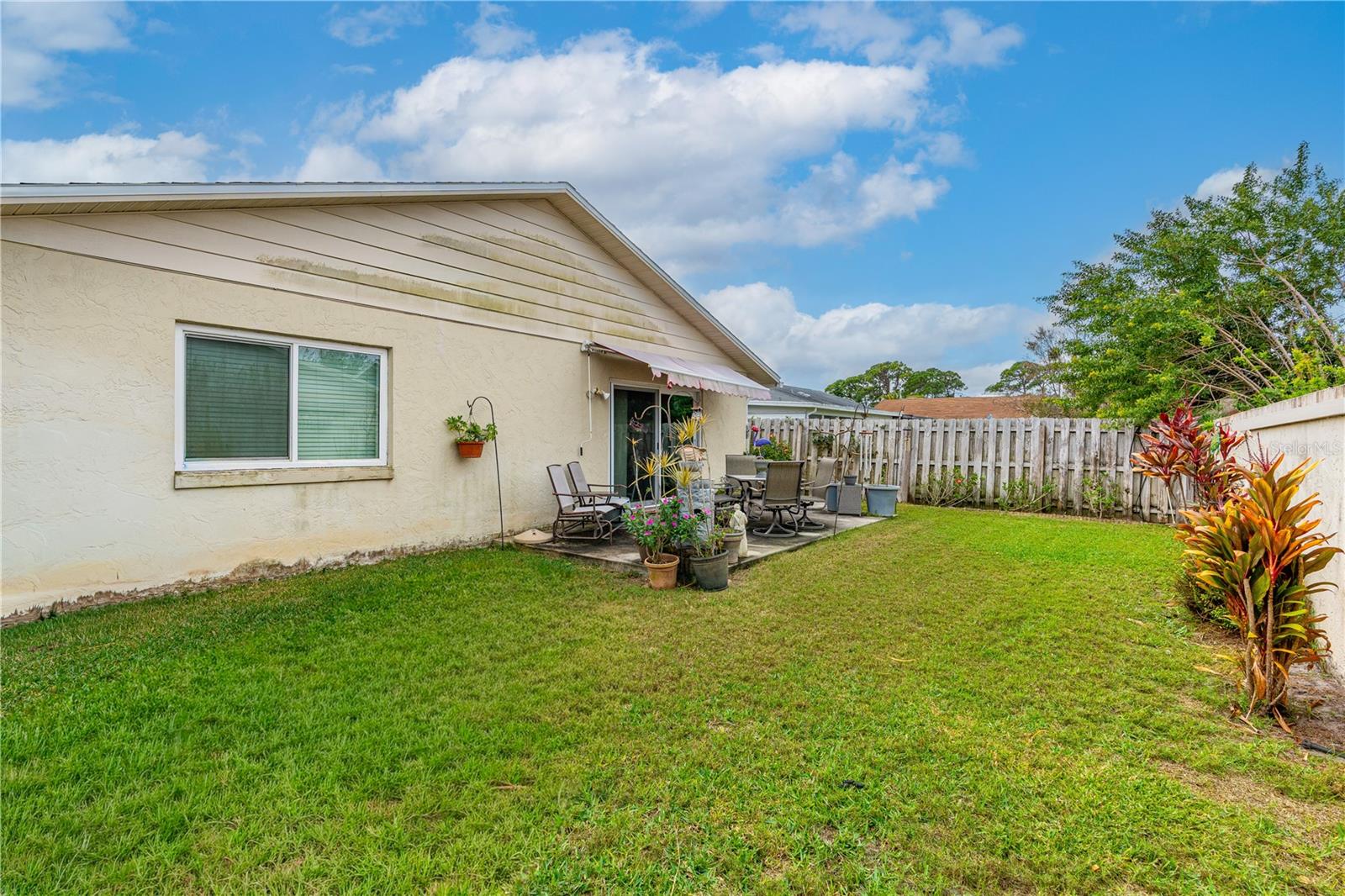 Image 4 of 21 For 417 Falcon Avenue