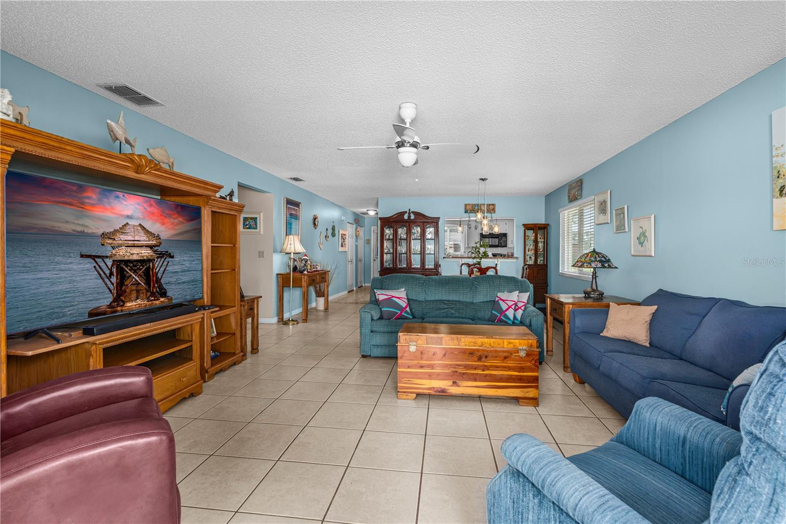 Image 8 of 21 For 417 Falcon Avenue