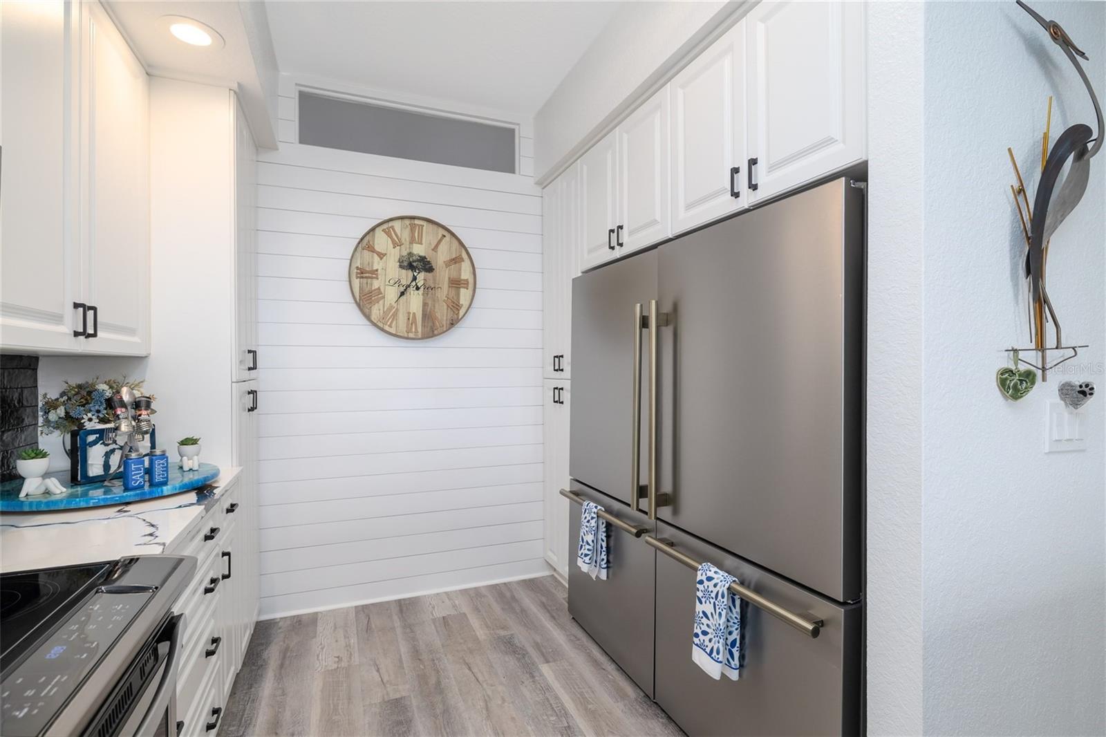 Image 15 of 92 For 265 Minorca Beach Way 404