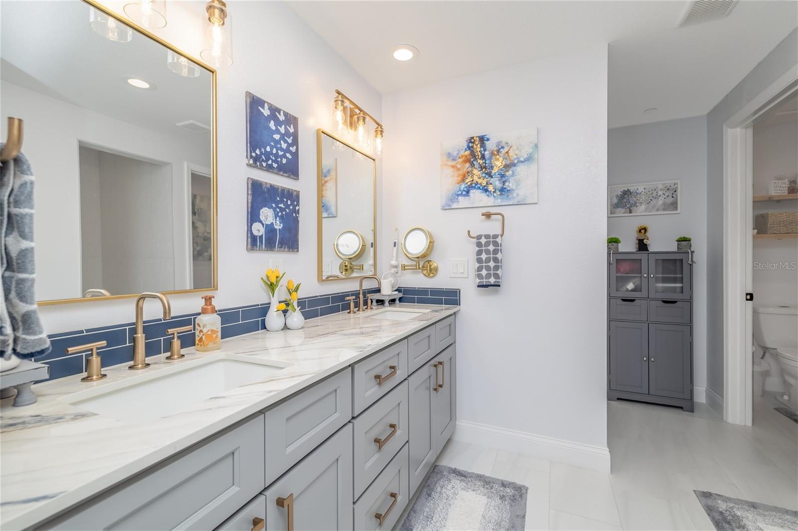 Image 24 of 92 For 265 Minorca Beach Way 404