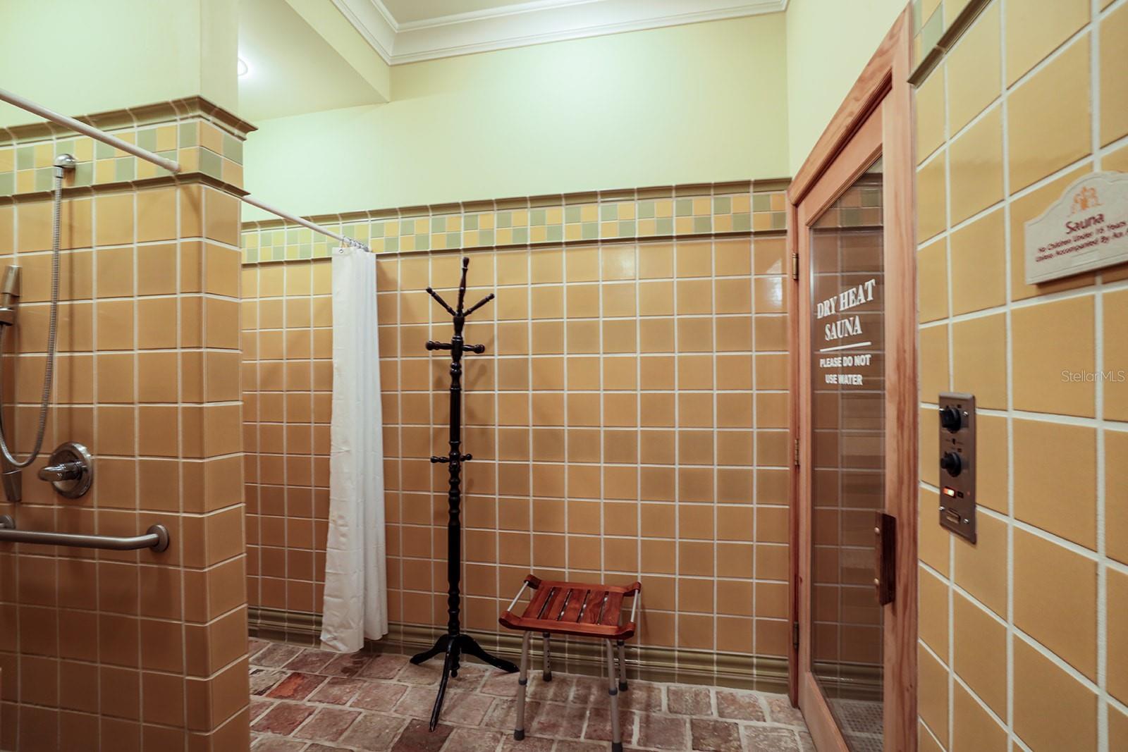 Image 42 of 92 For 265 Minorca Beach Way 404