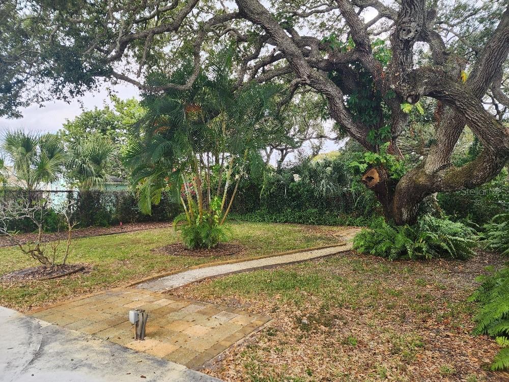 Image 19 of 22 For 798 11th Avenue