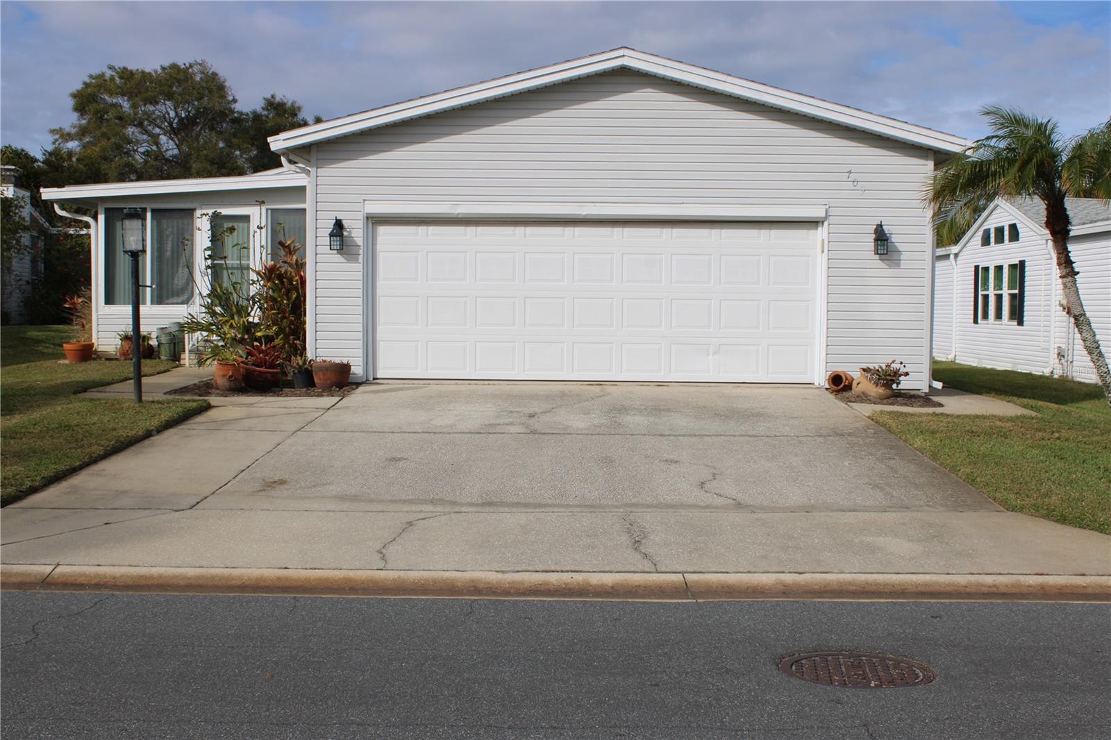 Details for 709 Helmsmen Lane, EDGEWATER, FL 32141