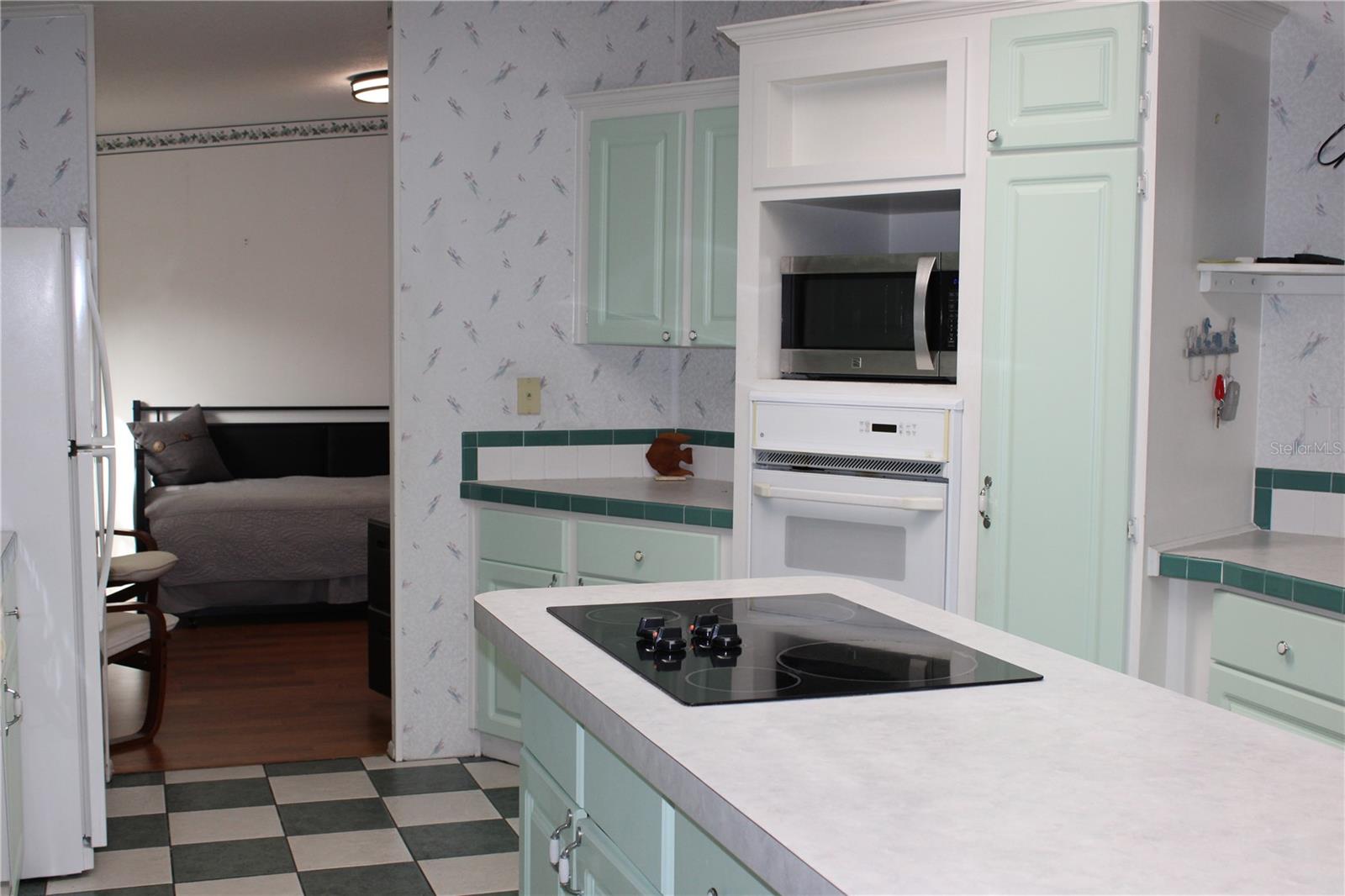 Image 5 of 15 For 709 Helmsmen Lane