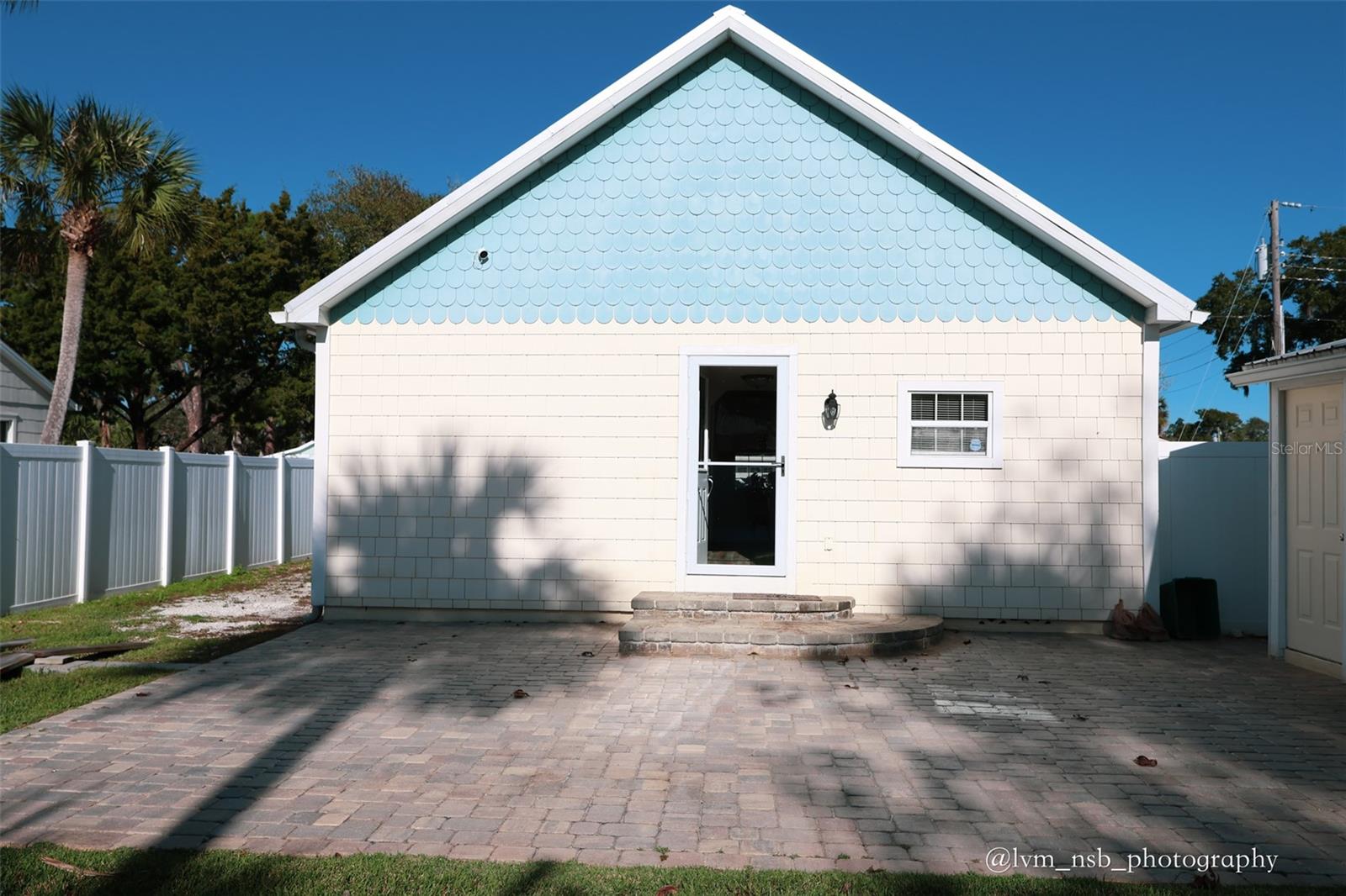 Image 16 of 18 For 122 New Hampshire Street