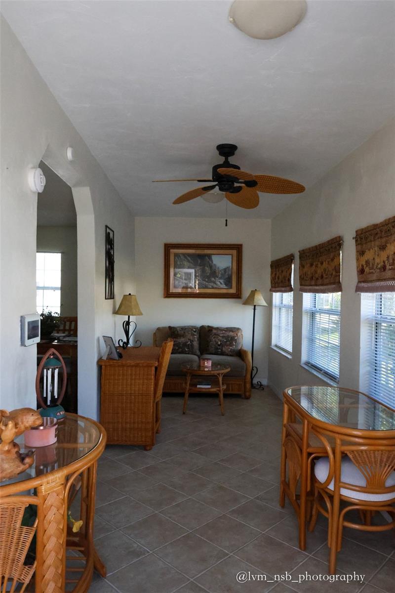 Image 6 of 18 For 122 New Hampshire Street