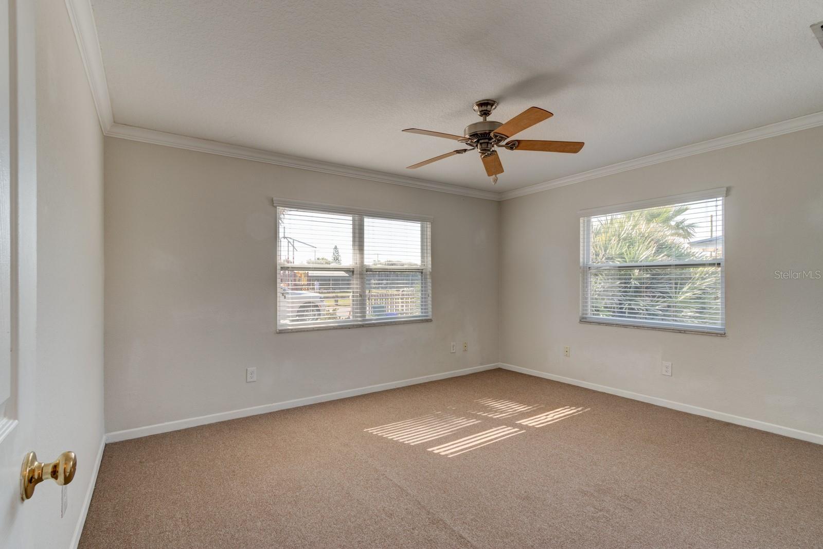 Image 7 of 18 For 712 Oakwood Avenue