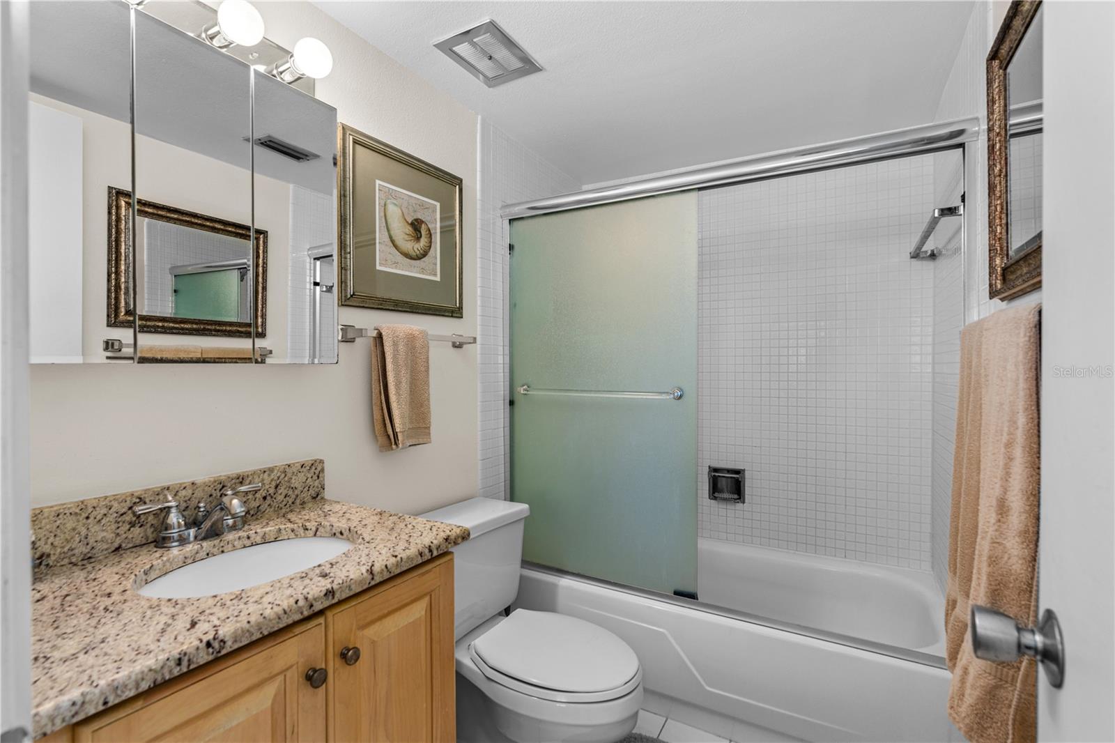 Image 18 of 34 For 4841 Atlantic Avenue D202