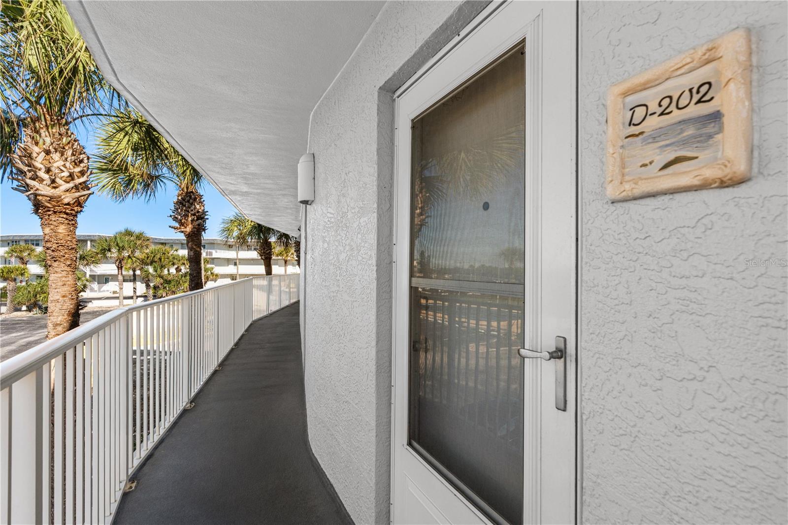 Image 5 of 34 For 4841 Atlantic Avenue D202