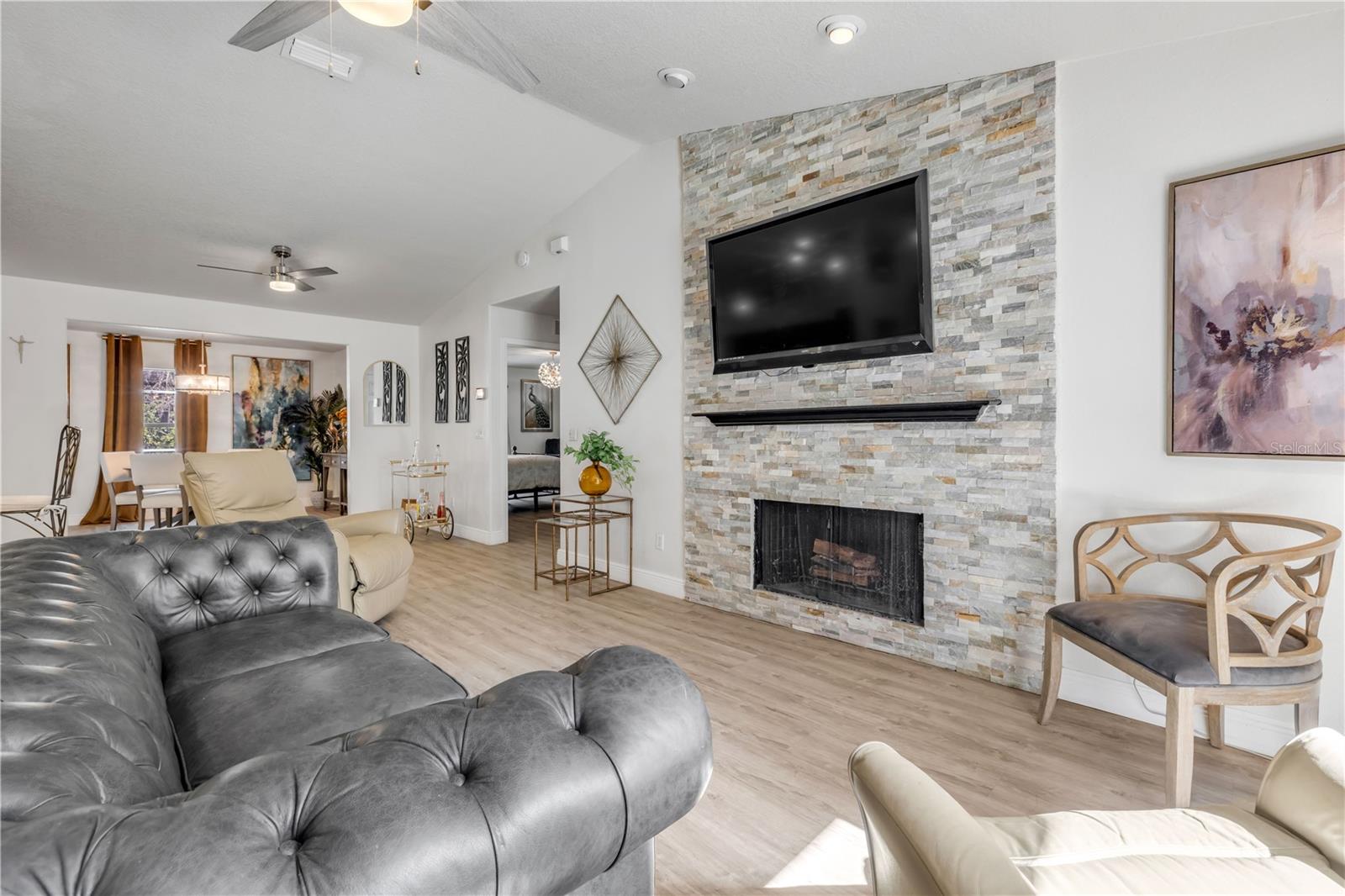 Image 10 of 51 For 223 Ariel Road