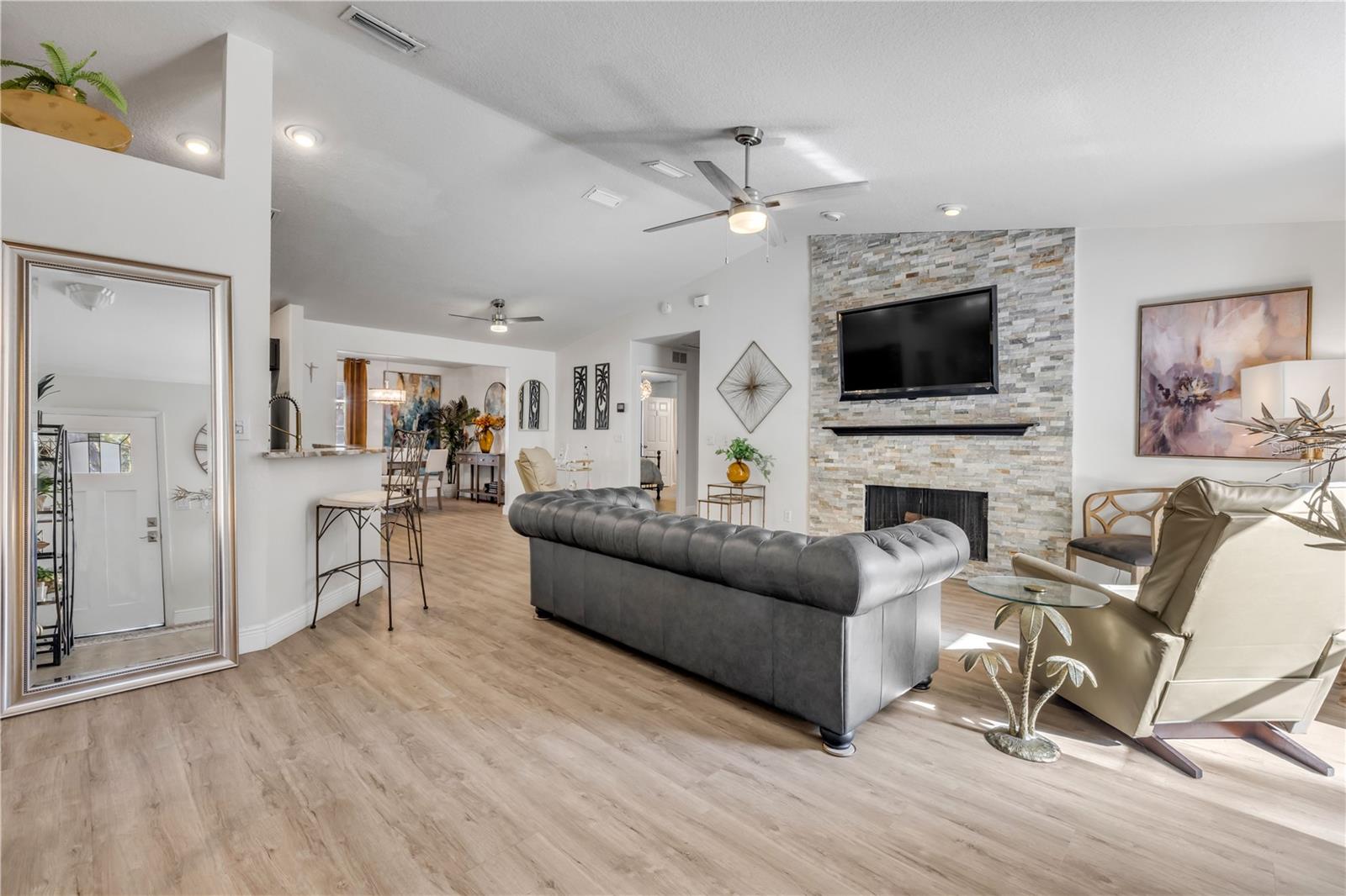 Image 11 of 51 For 223 Ariel Road