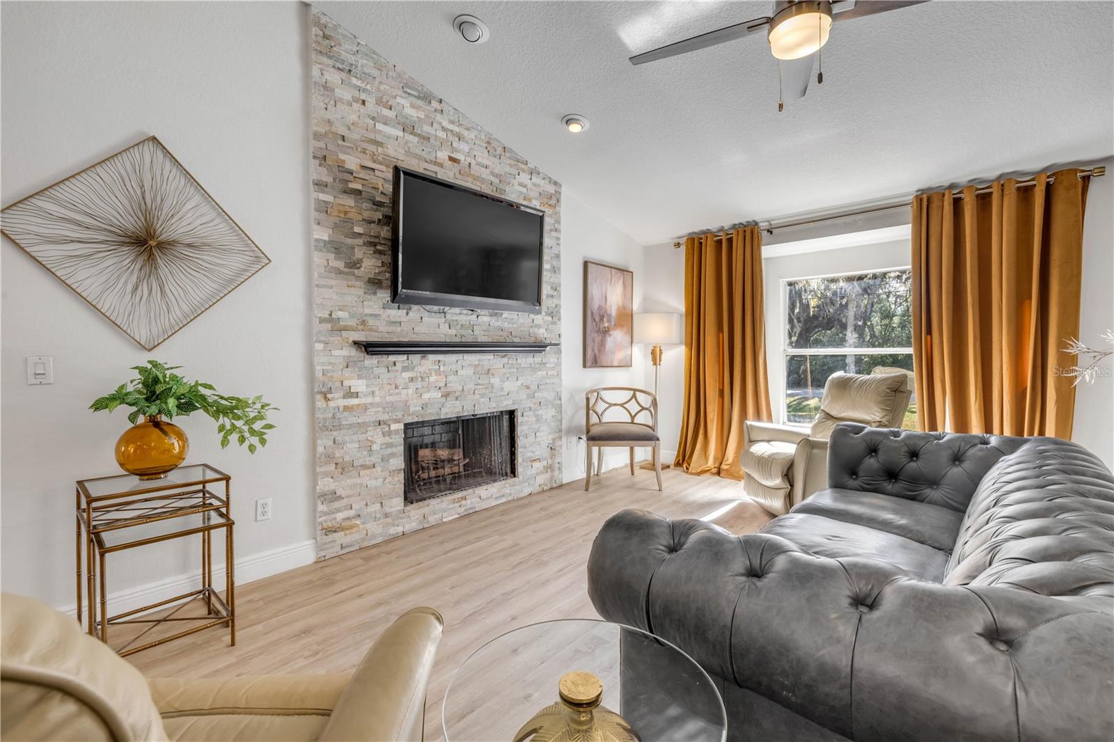 Image 12 of 51 For 223 Ariel Road