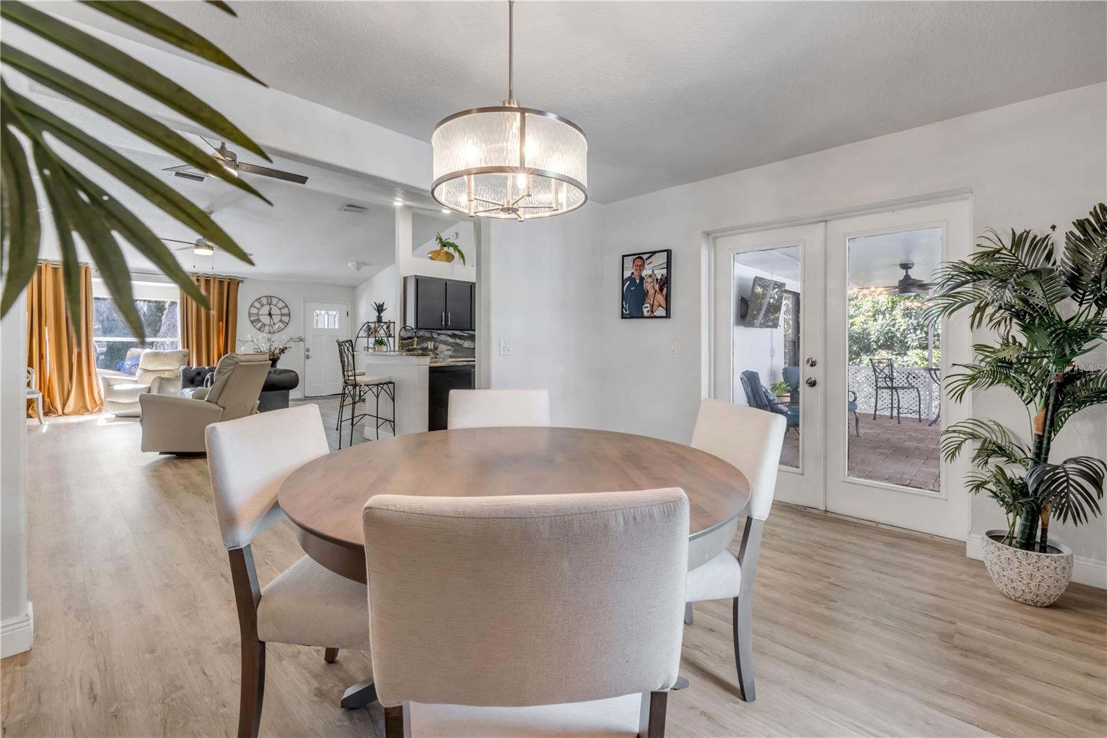 Image 25 of 51 For 223 Ariel Road