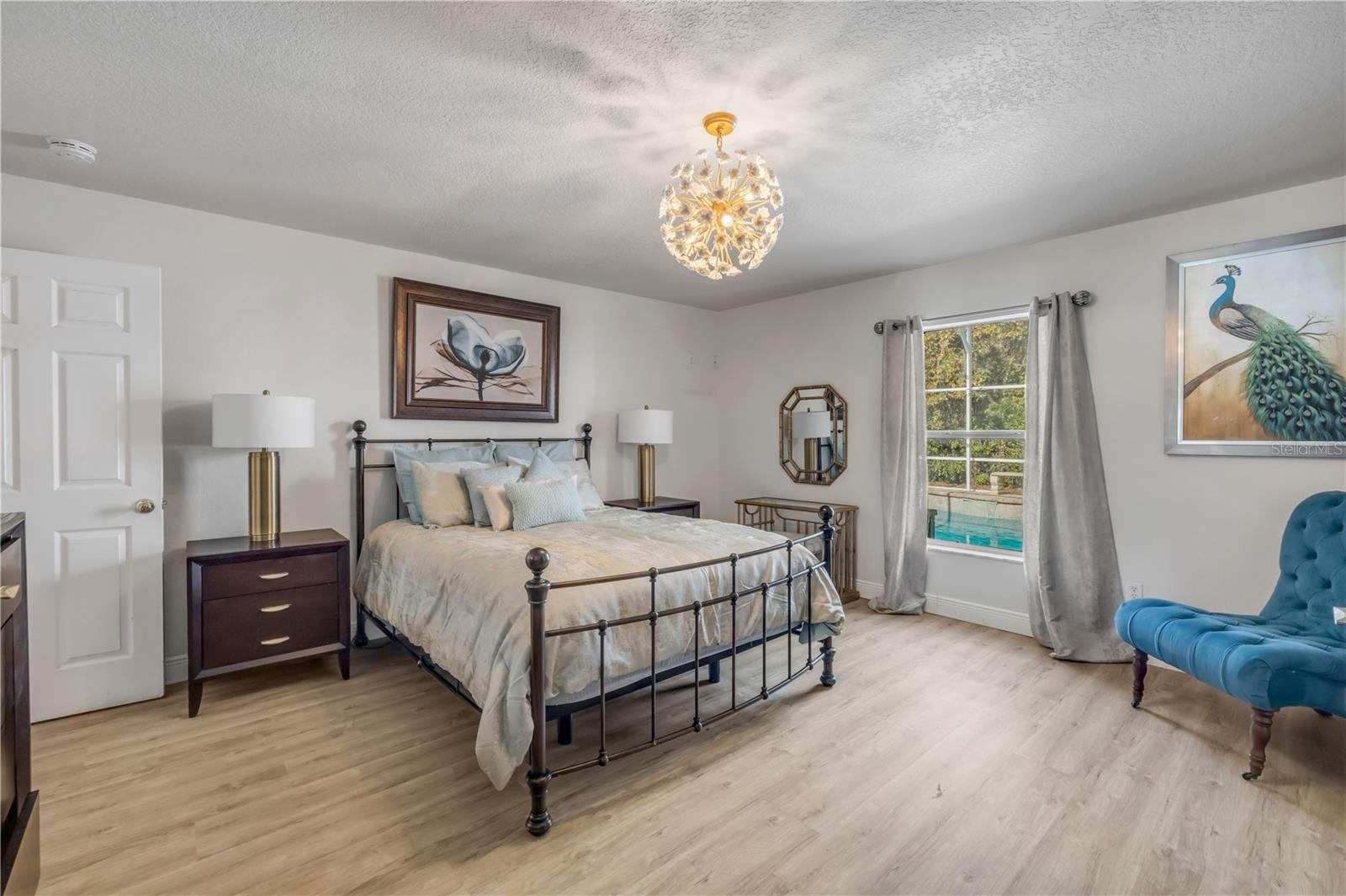 Image 27 of 51 For 223 Ariel Road