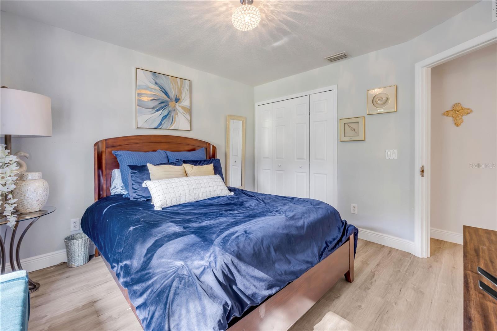 Image 29 of 51 For 223 Ariel Road