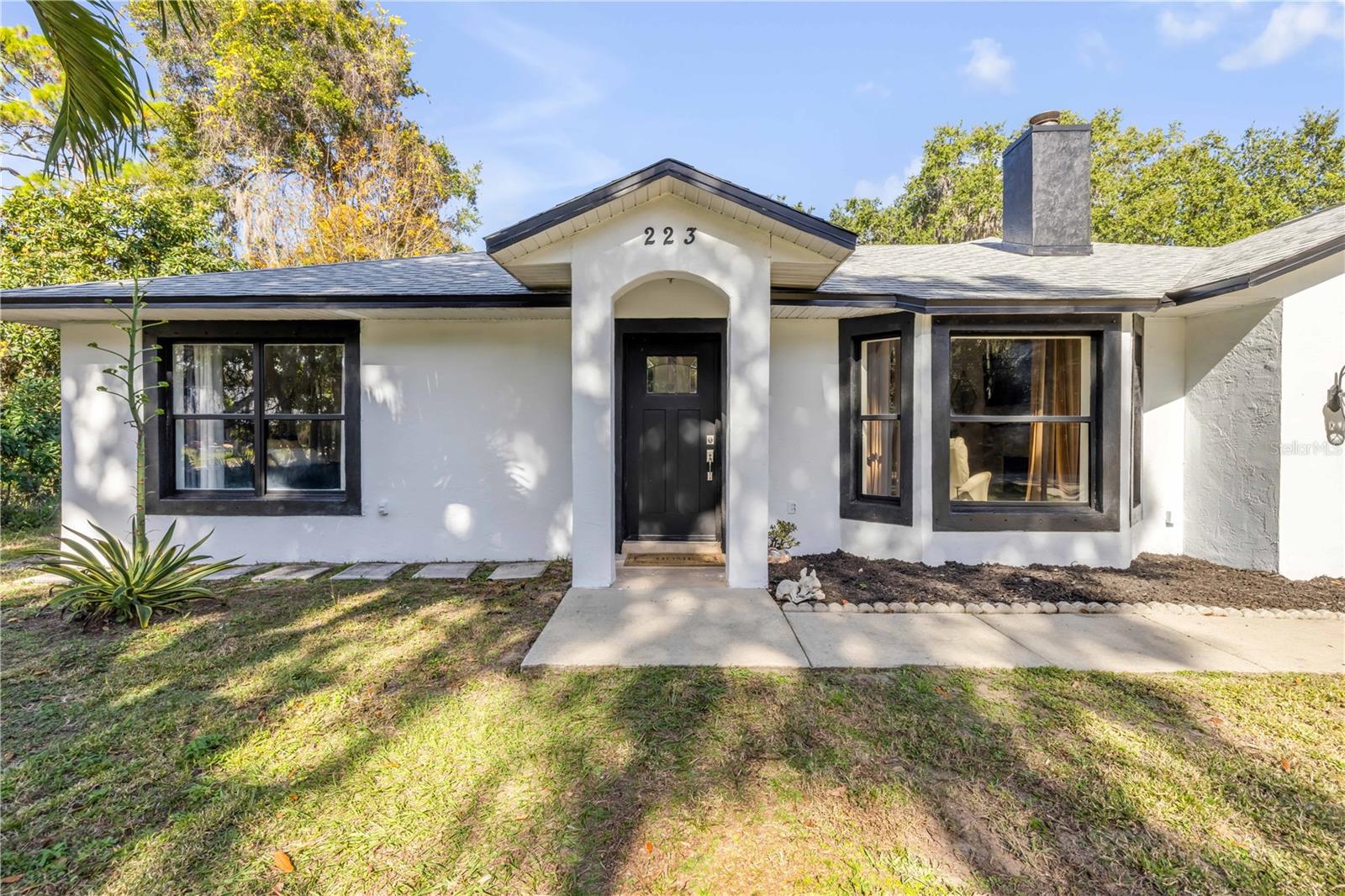 Image 8 of 51 For 223 Ariel Road