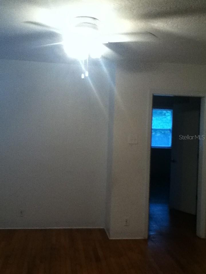 Image 19 of 37 For 486 Oak Street