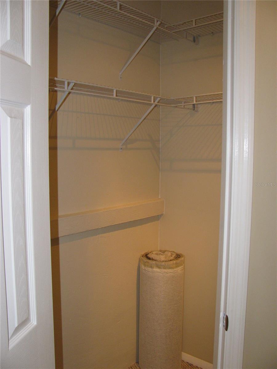 Image 27 of 37 For 486 Oak Street