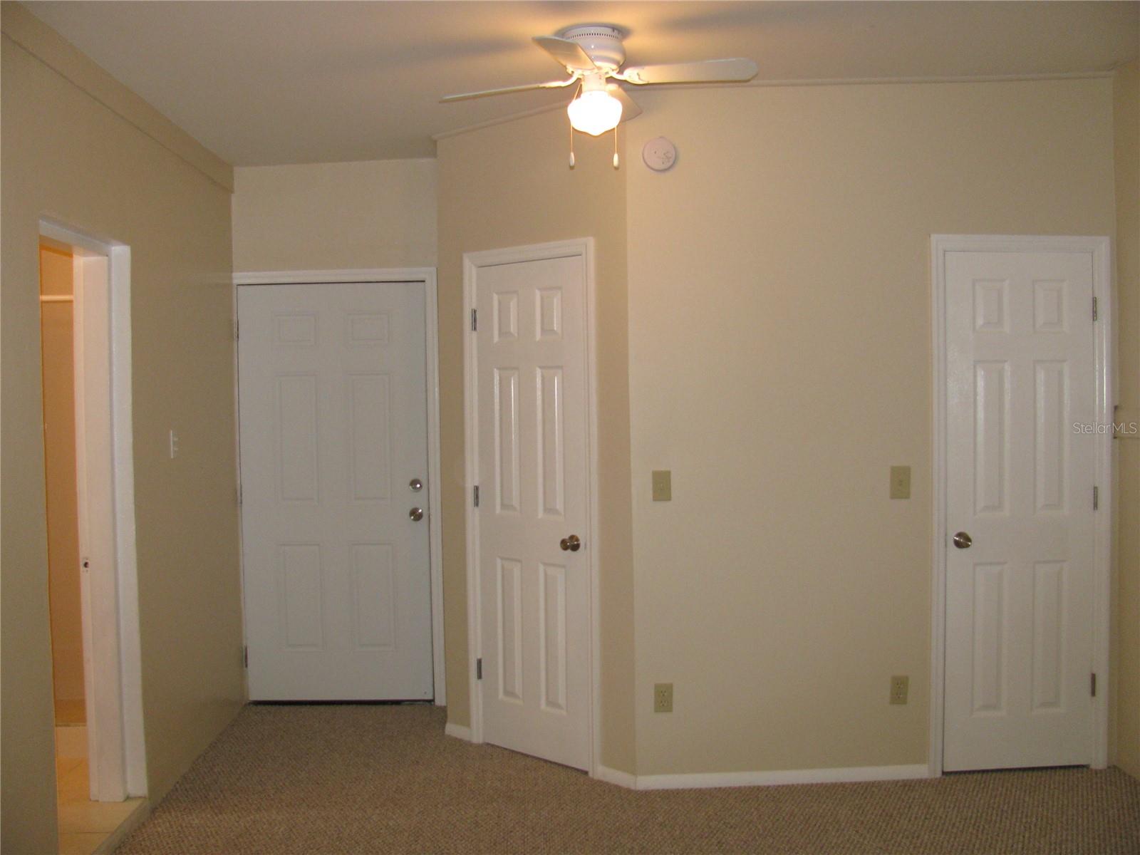 Image 28 of 37 For 486 Oak Street