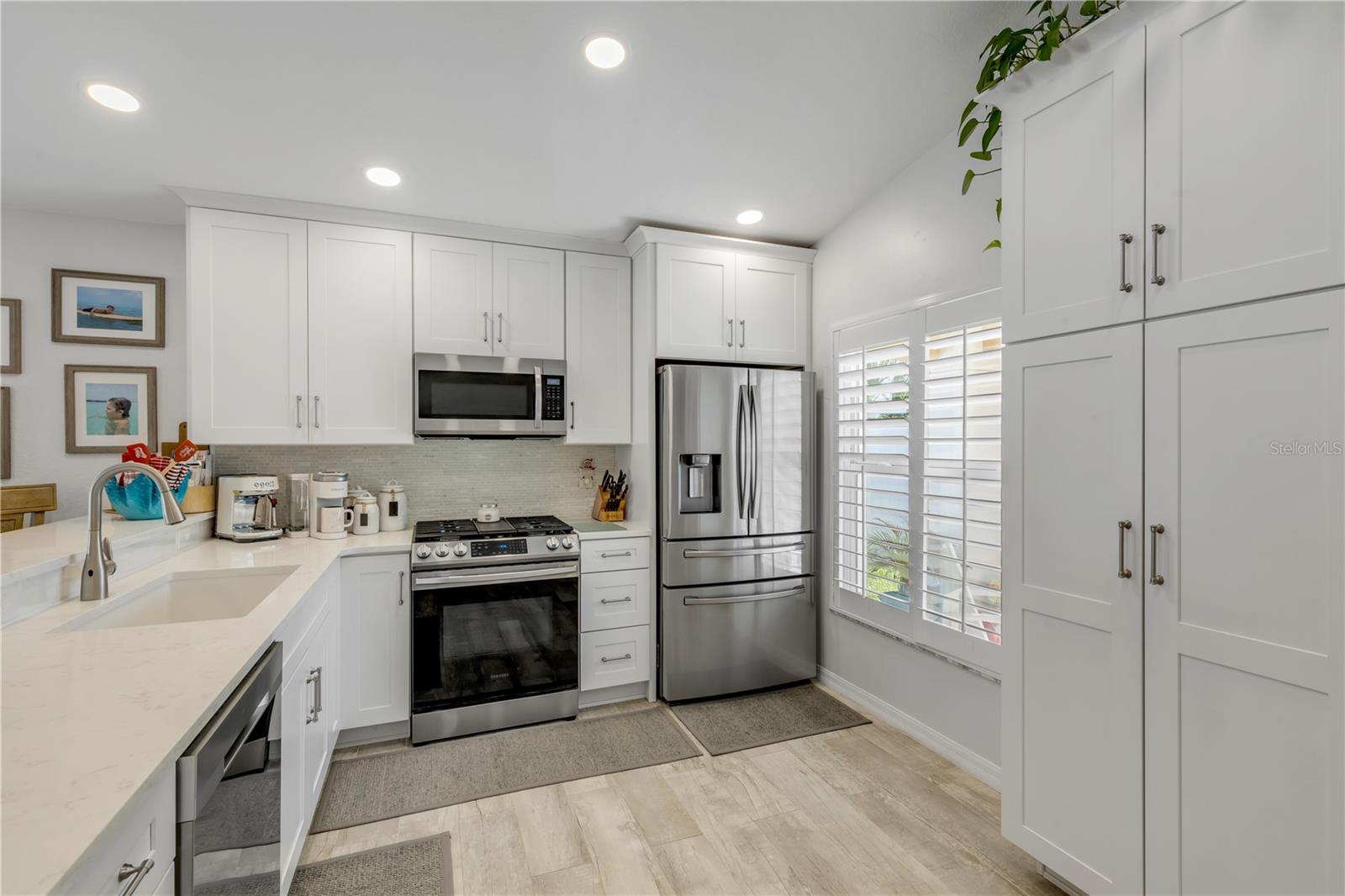 Image 16 of 74 For 814 Maralyn Avenue