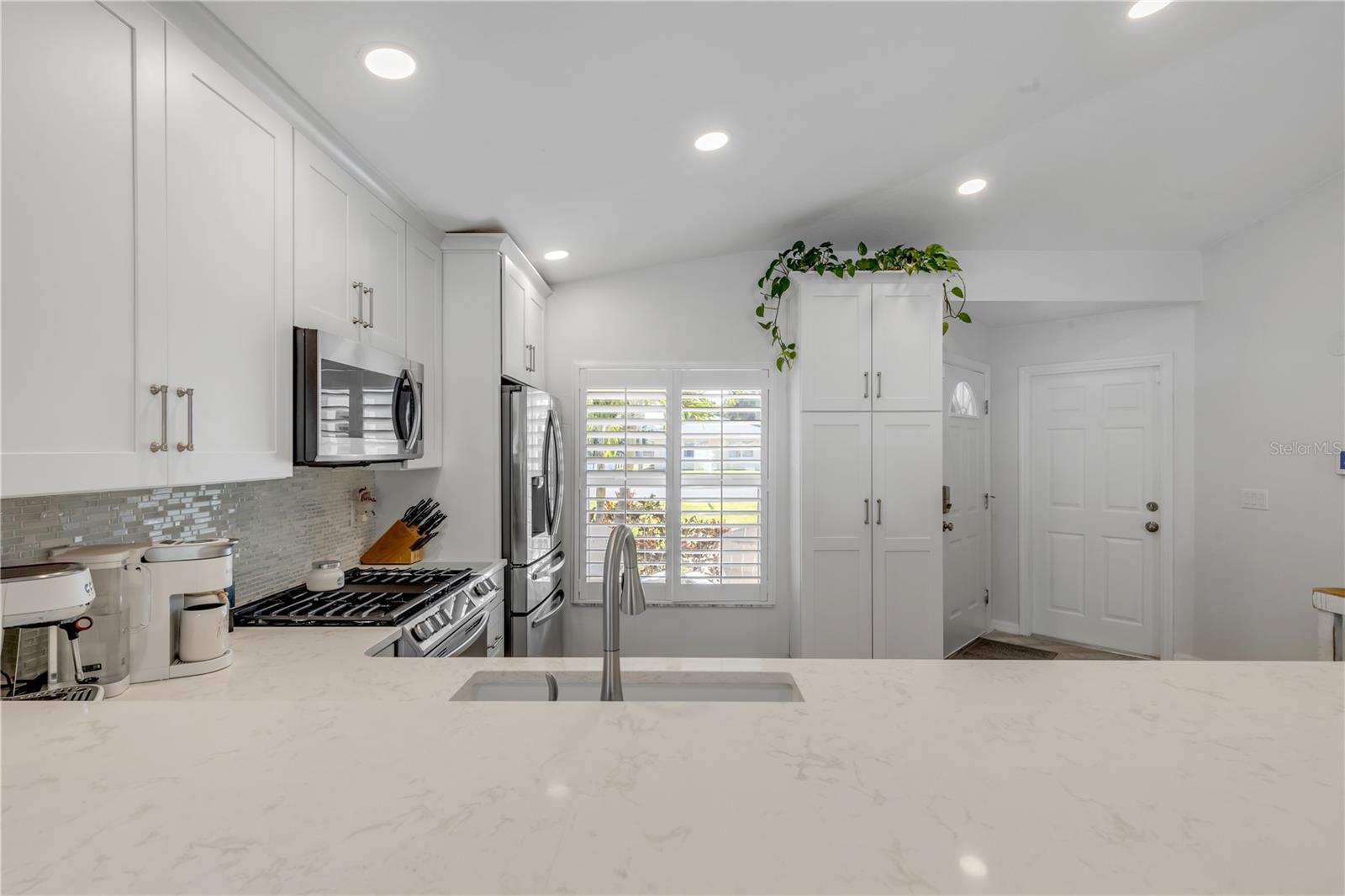 Image 22 of 74 For 814 Maralyn Avenue