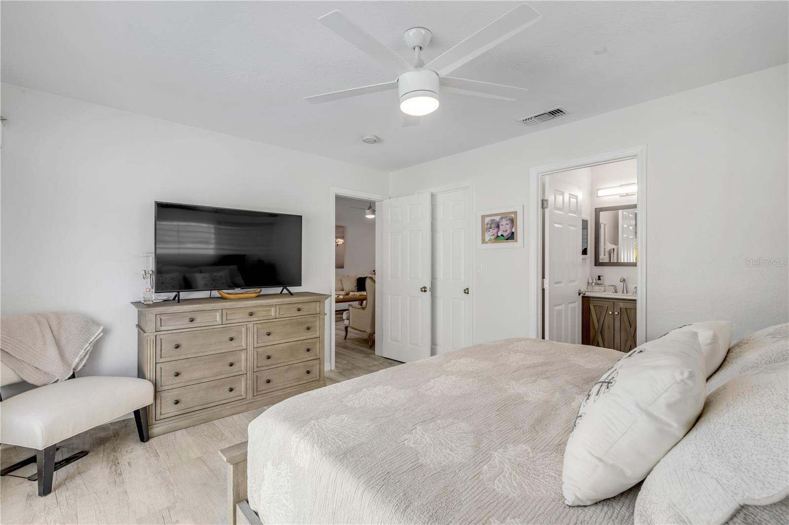 Image 42 of 74 For 814 Maralyn Avenue