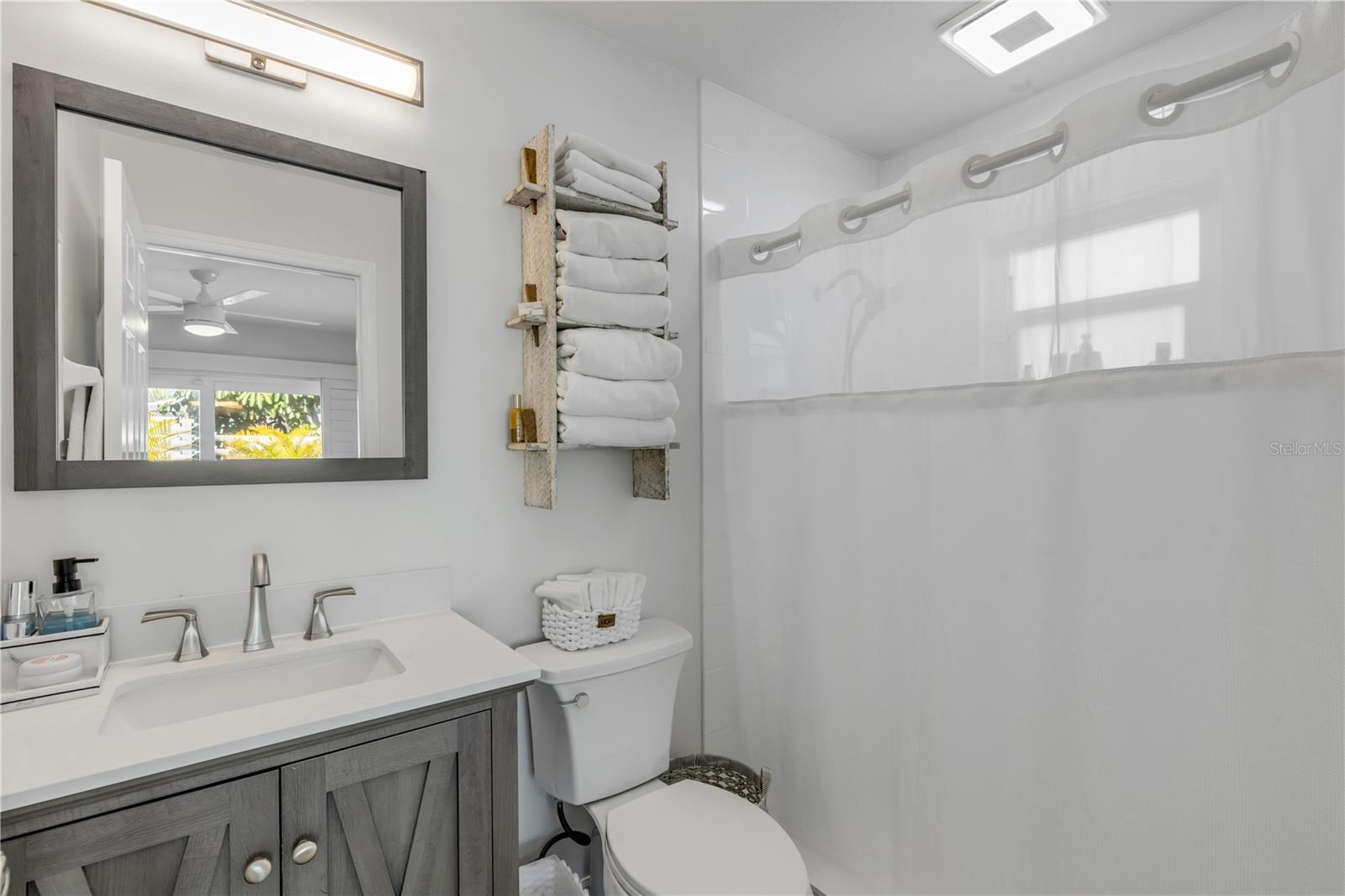 Image 46 of 74 For 814 Maralyn Avenue