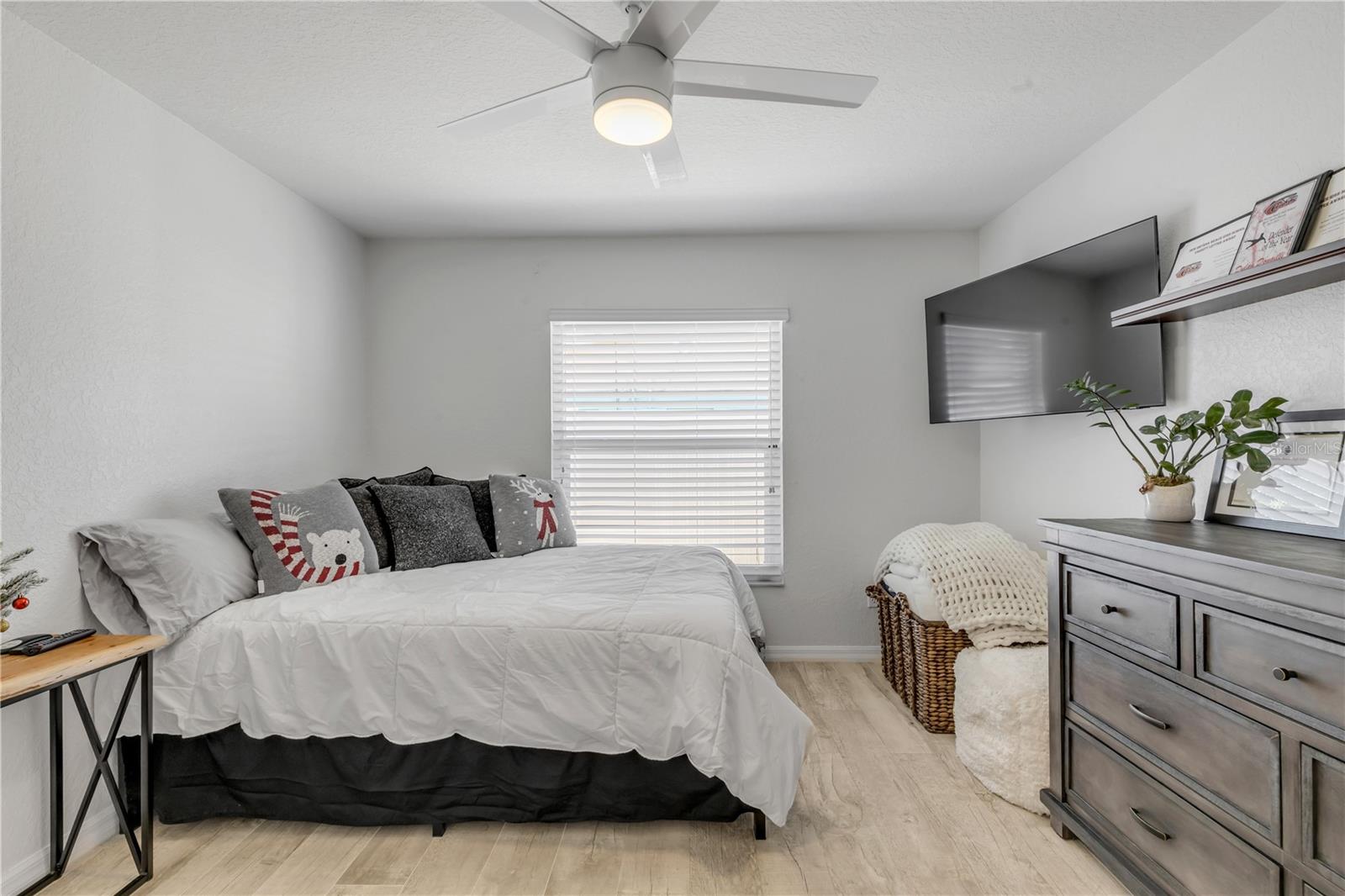 Image 50 of 74 For 814 Maralyn Avenue