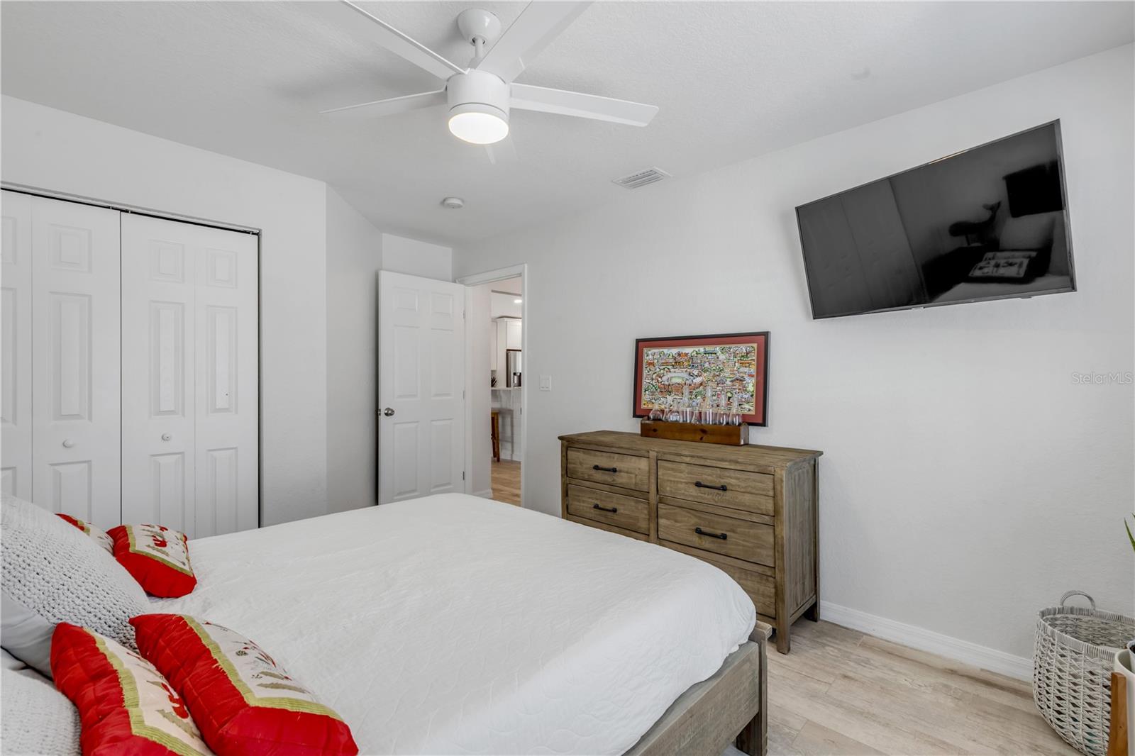 Image 56 of 74 For 814 Maralyn Avenue