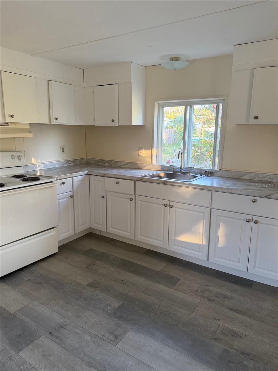 Image 4 of 14 For 132 Center Street