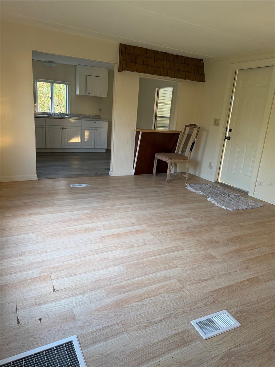 Image 7 of 14 For 132 Center Street