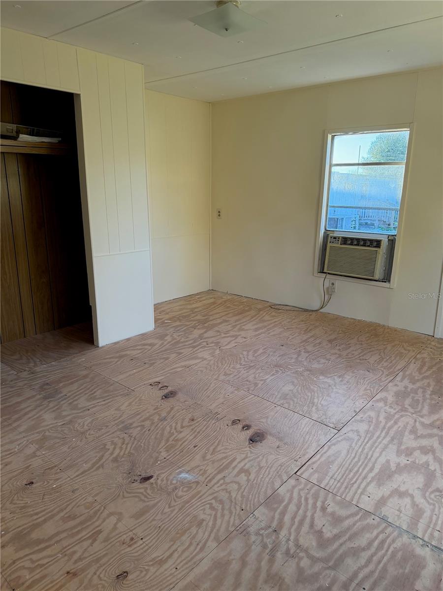 Image 9 of 14 For 132 Center Street