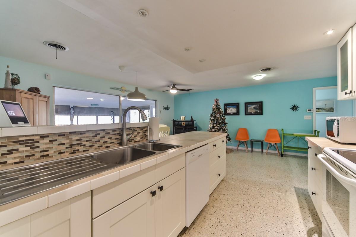 Image 9 of 27 For 141 Beau Rivage Drive