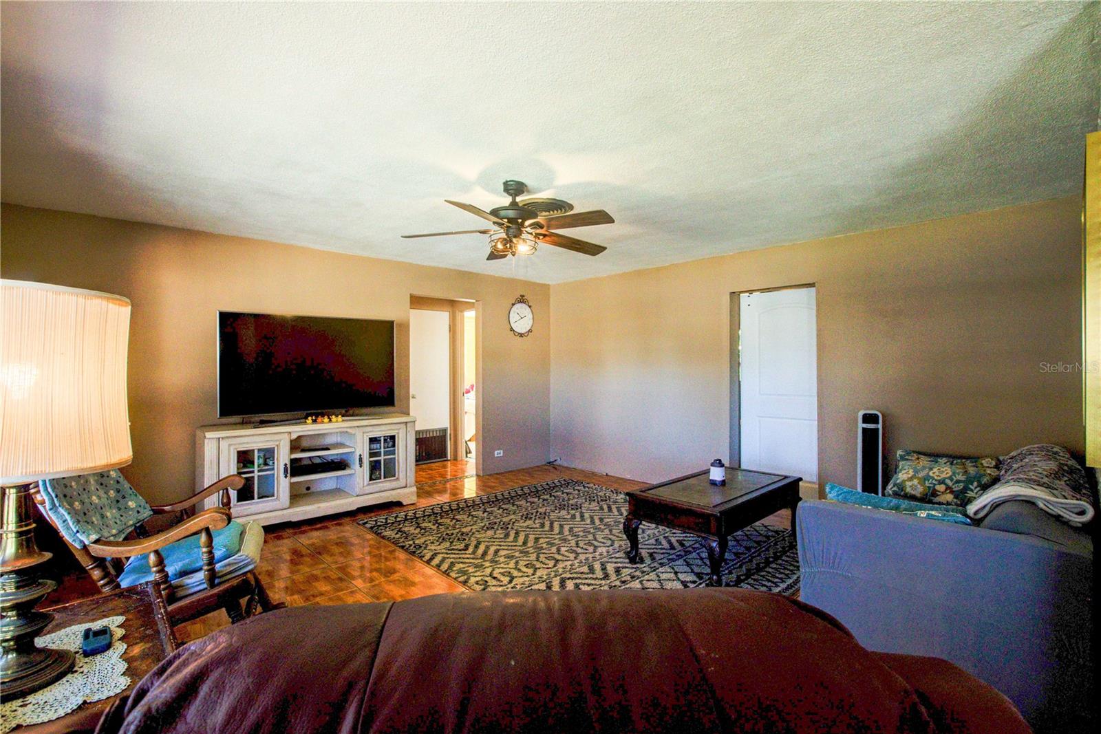 Image 11 of 36 For 116 Silver Circle