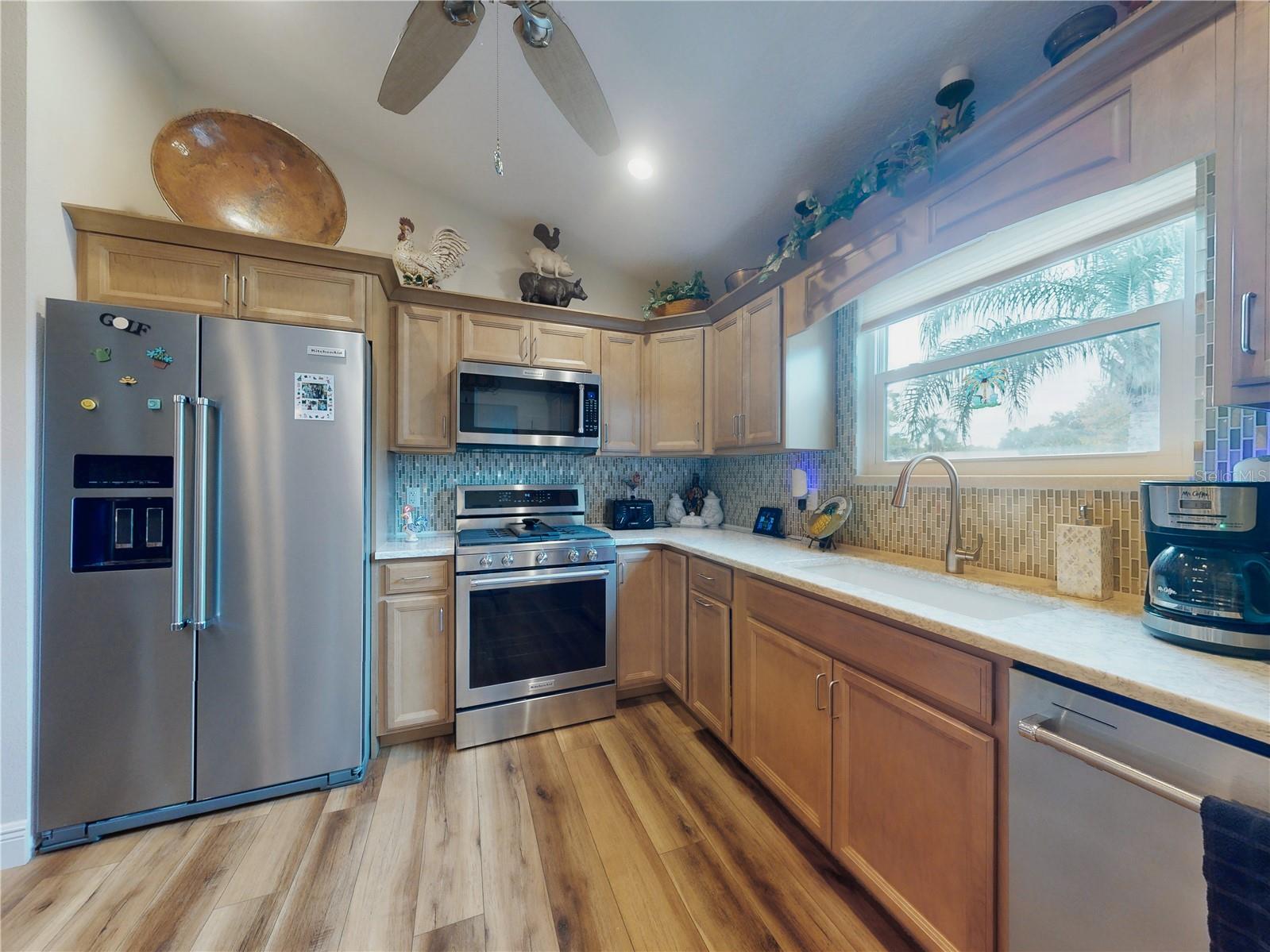 Image 25 of 60 For 737 Pine Shores Circle