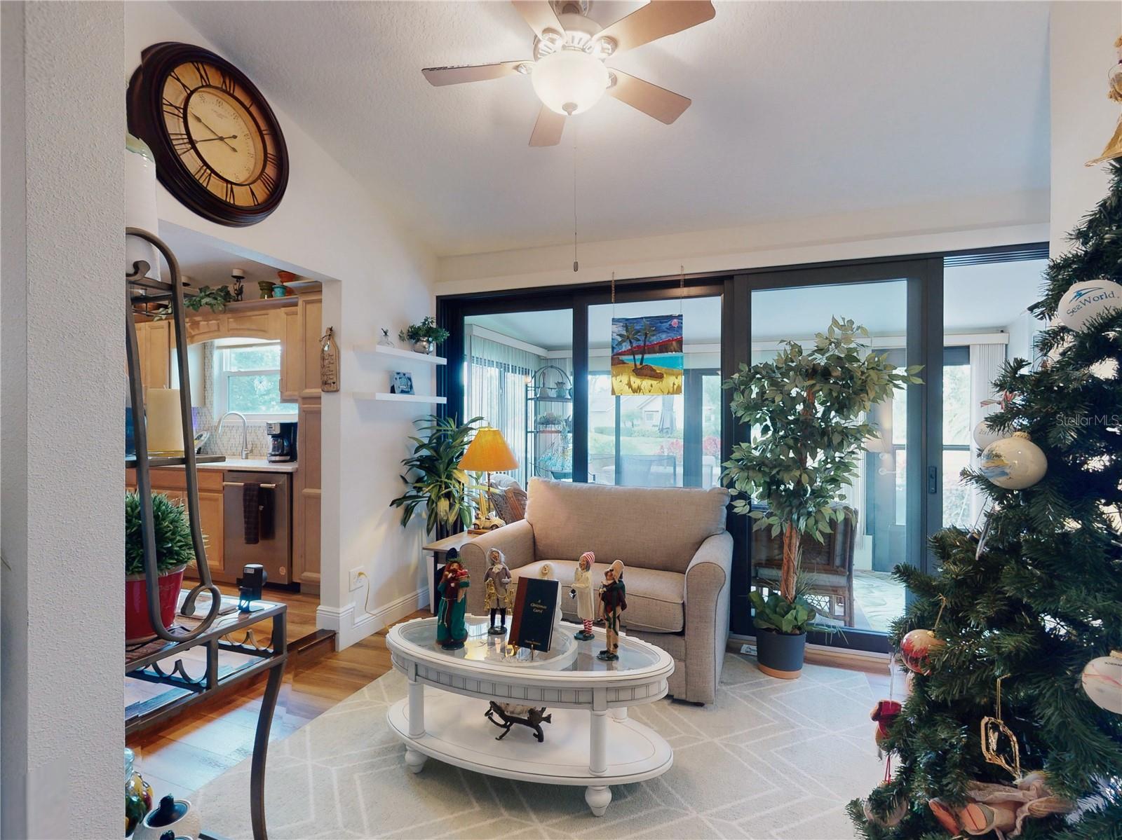 Image 31 of 60 For 737 Pine Shores Circle