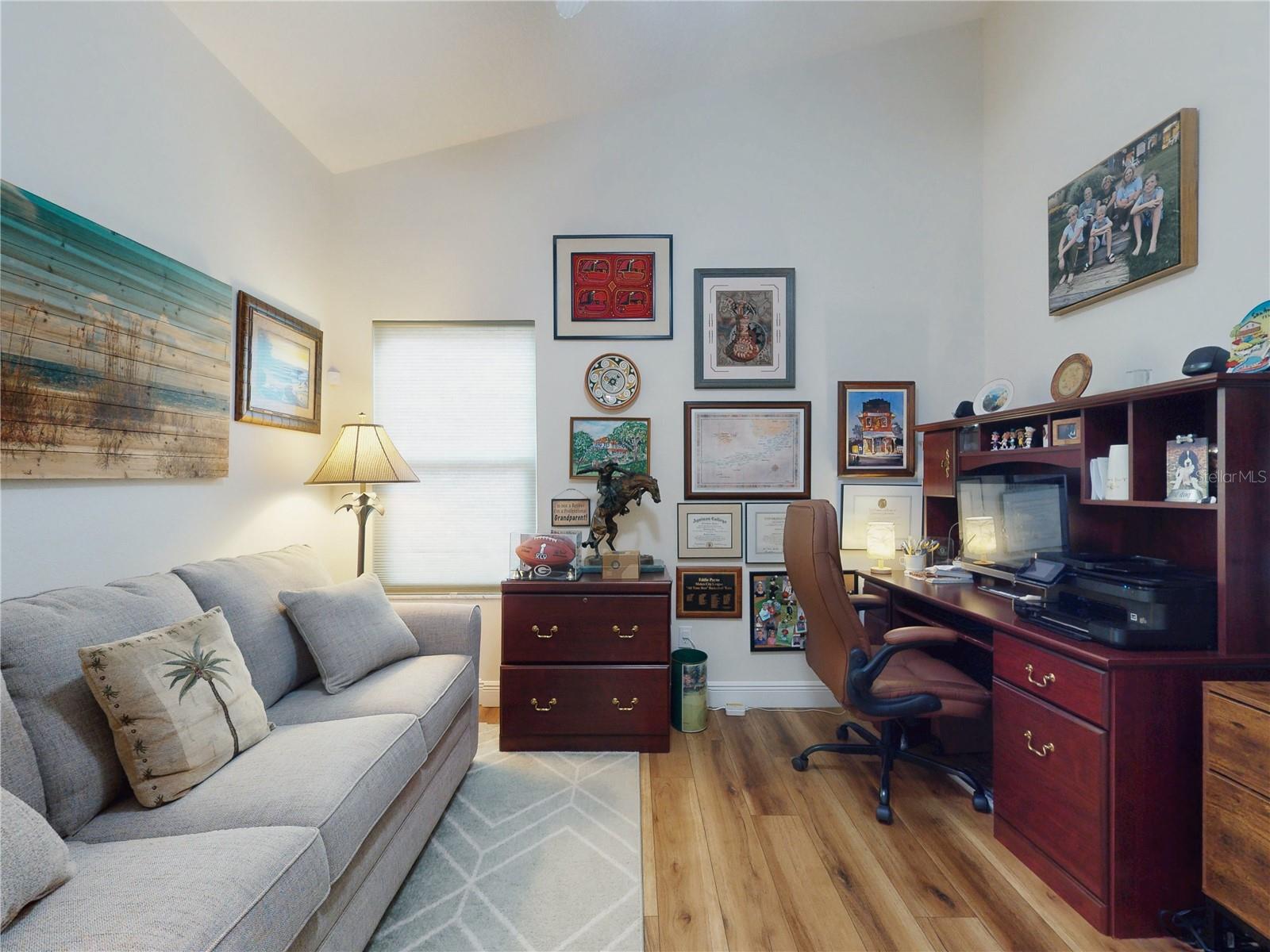 Image 40 of 60 For 737 Pine Shores Circle