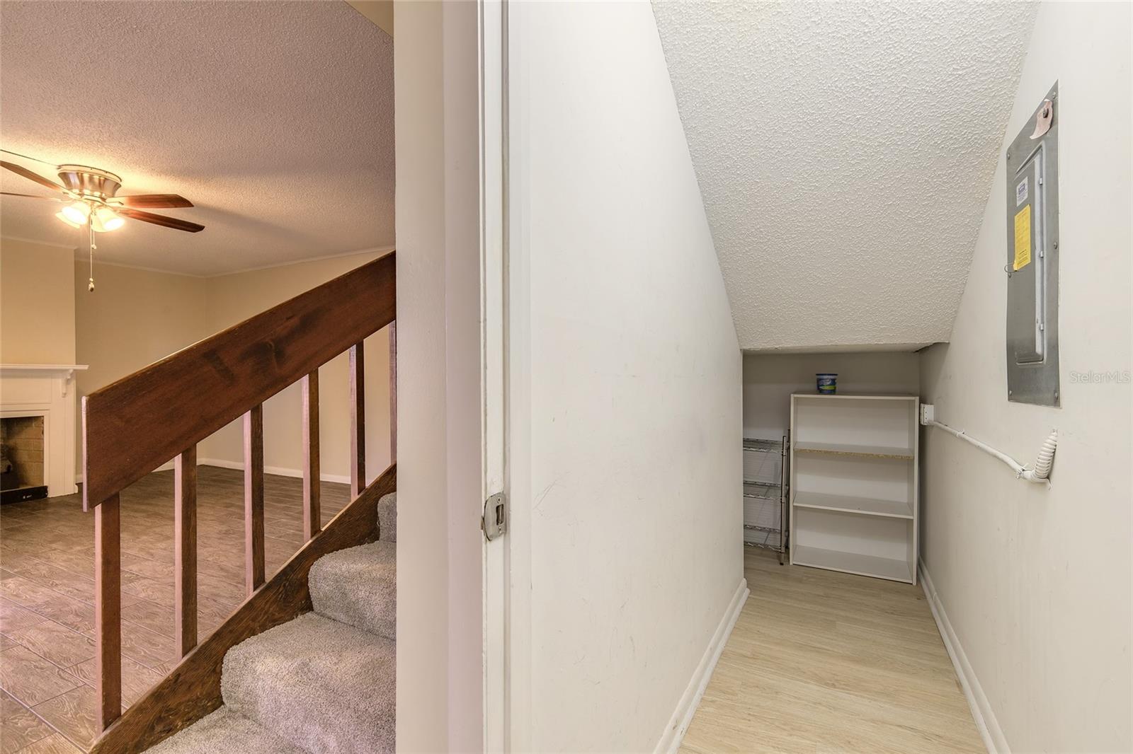 Image 27 of 37 For 3824 Saxon Drive