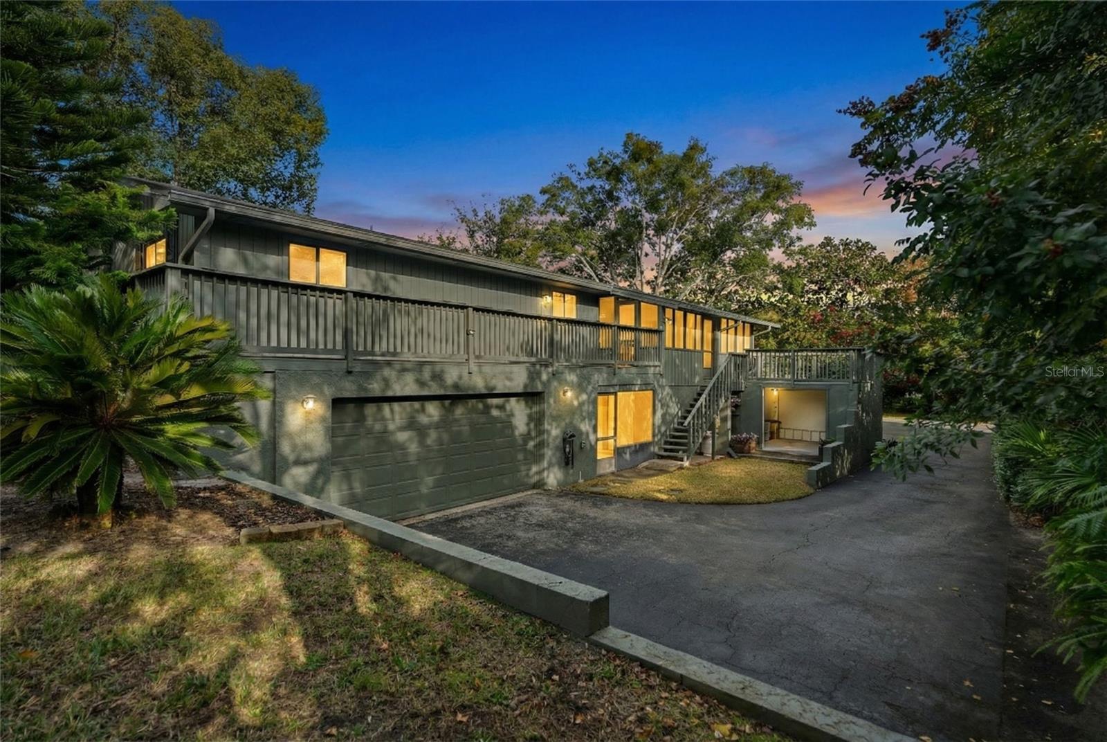 Image 3 of 81 For 315 Sweet Bay Avenue