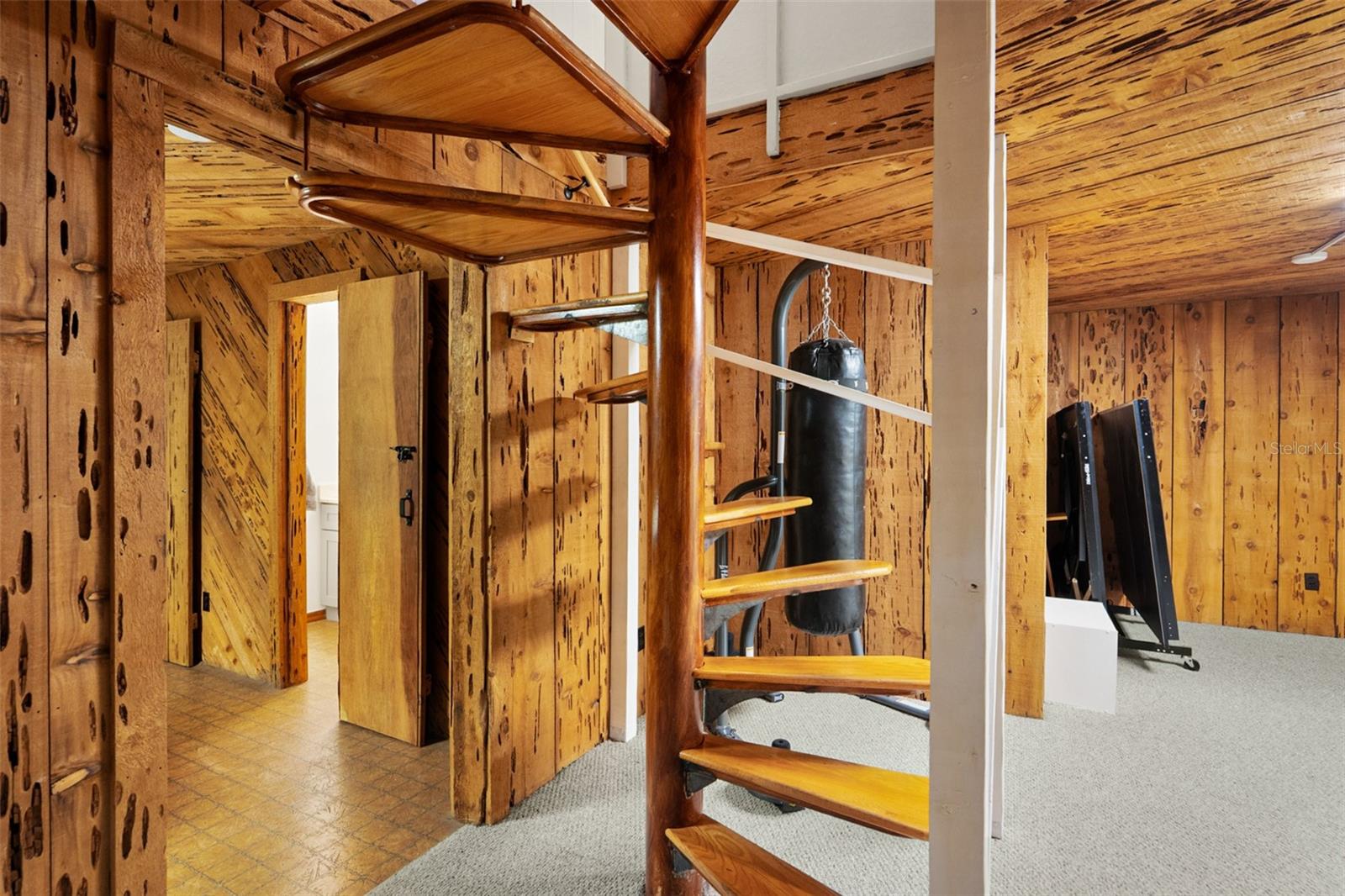 Image 42 of 81 For 315 Sweet Bay Avenue