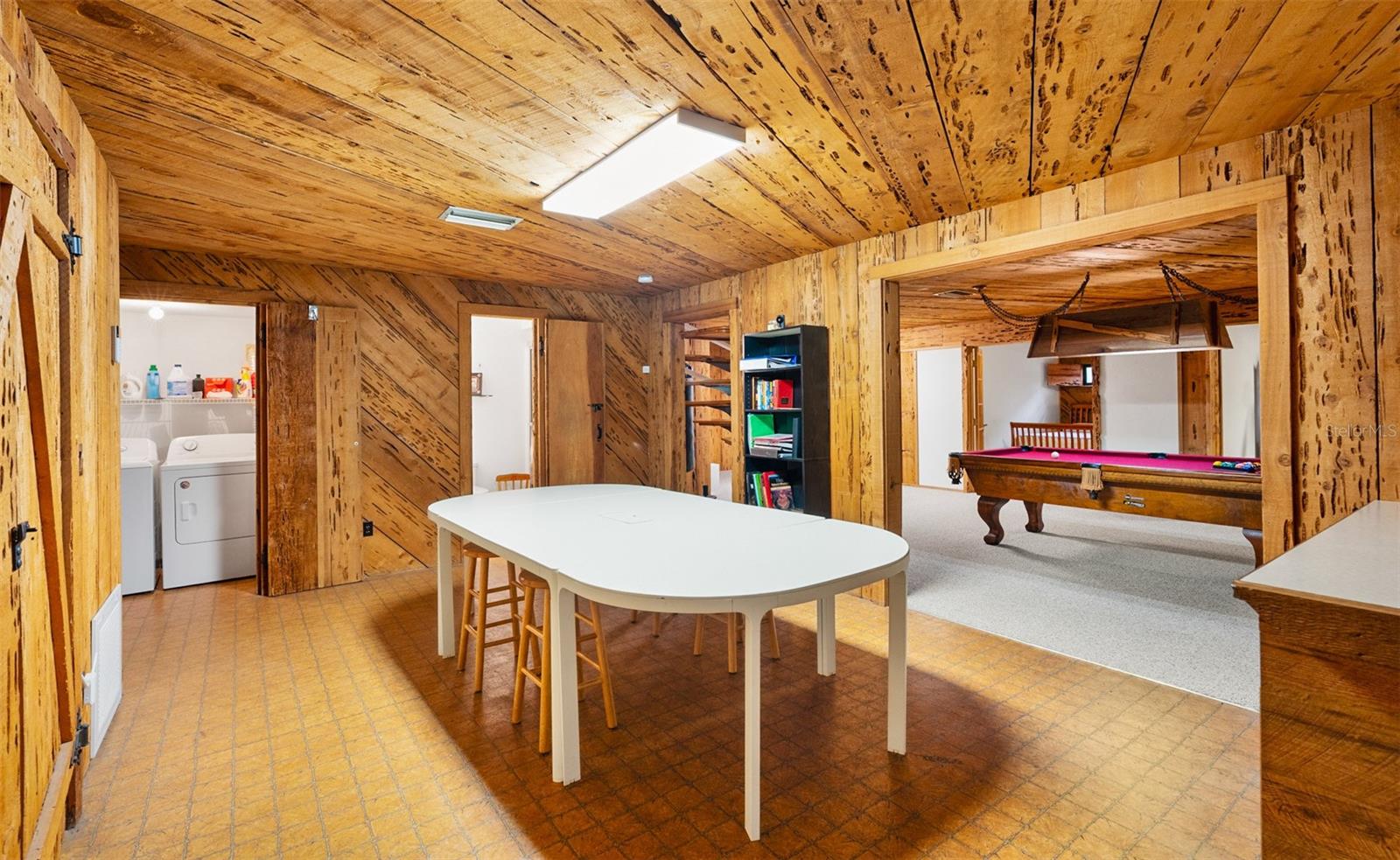 Image 43 of 81 For 315 Sweet Bay Avenue