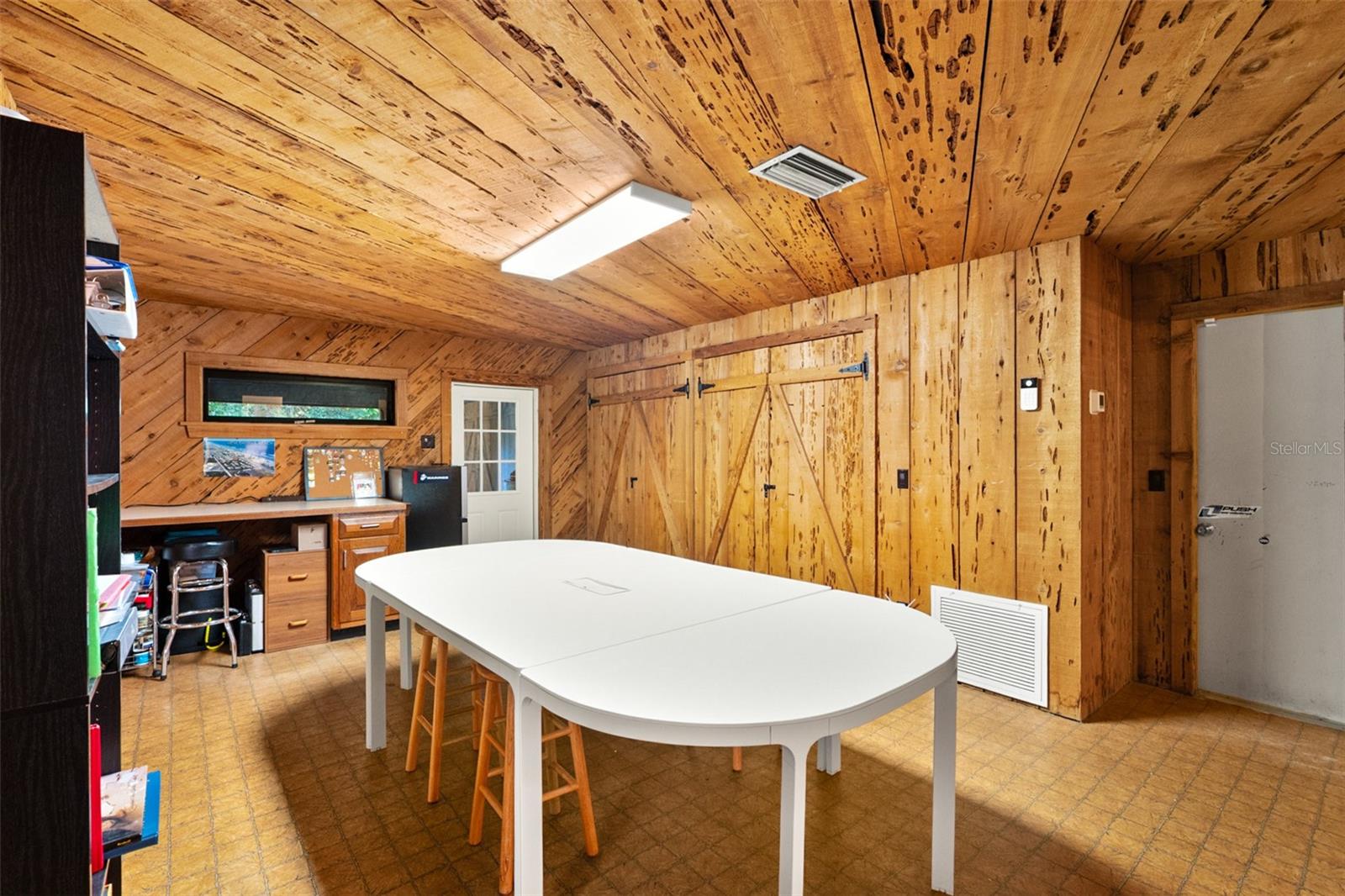 Image 51 of 81 For 315 Sweet Bay Avenue