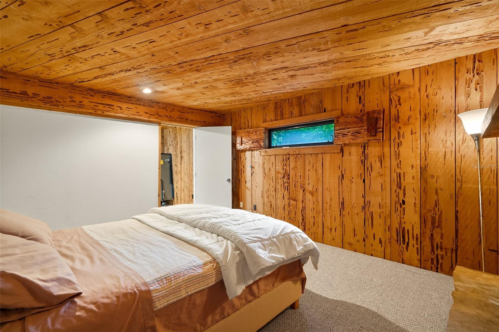 Image 53 of 81 For 315 Sweet Bay Avenue