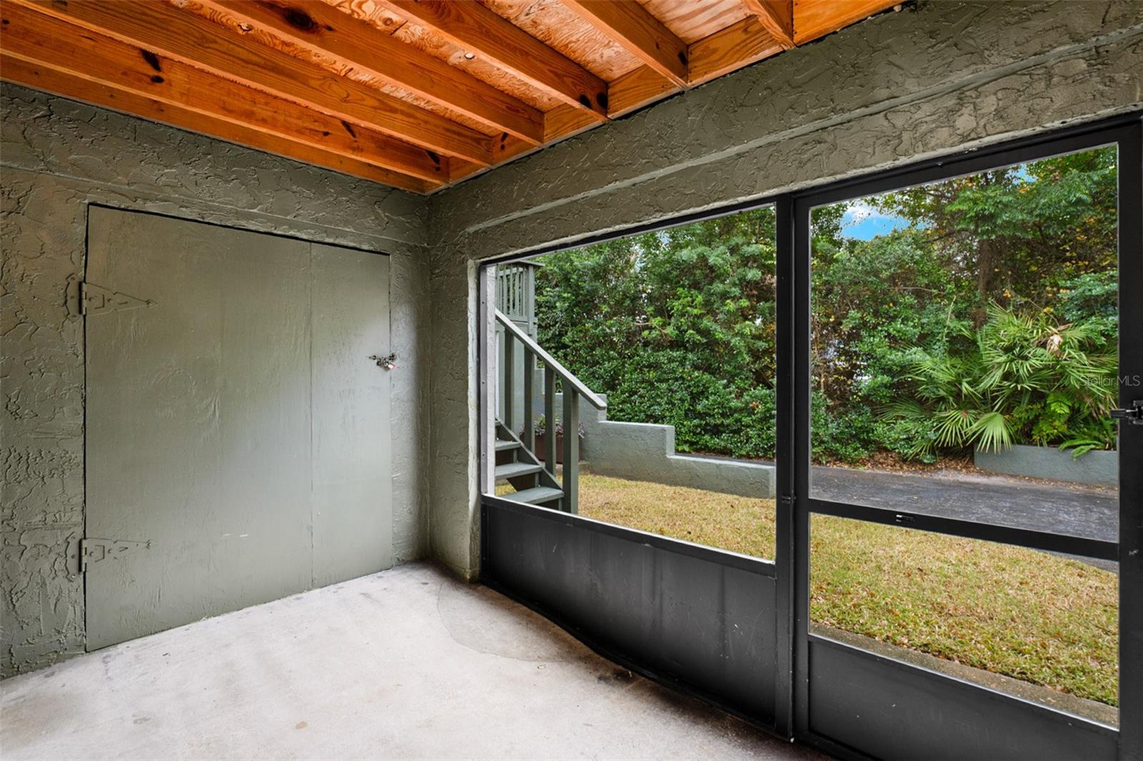 Image 60 of 81 For 315 Sweet Bay Avenue