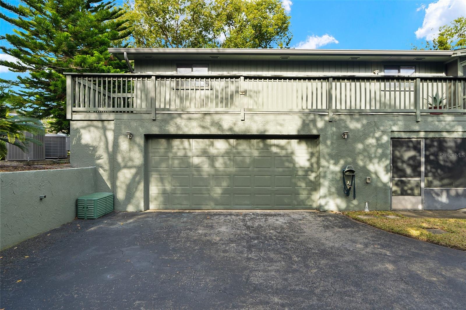 Image 72 of 81 For 315 Sweet Bay Avenue