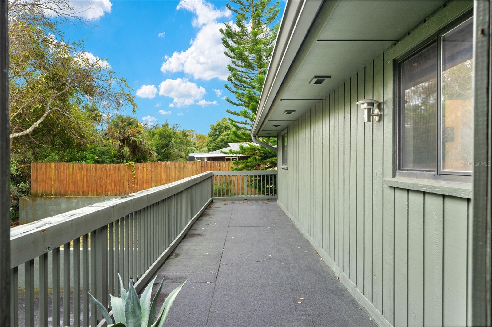 Image 75 of 81 For 315 Sweet Bay Avenue