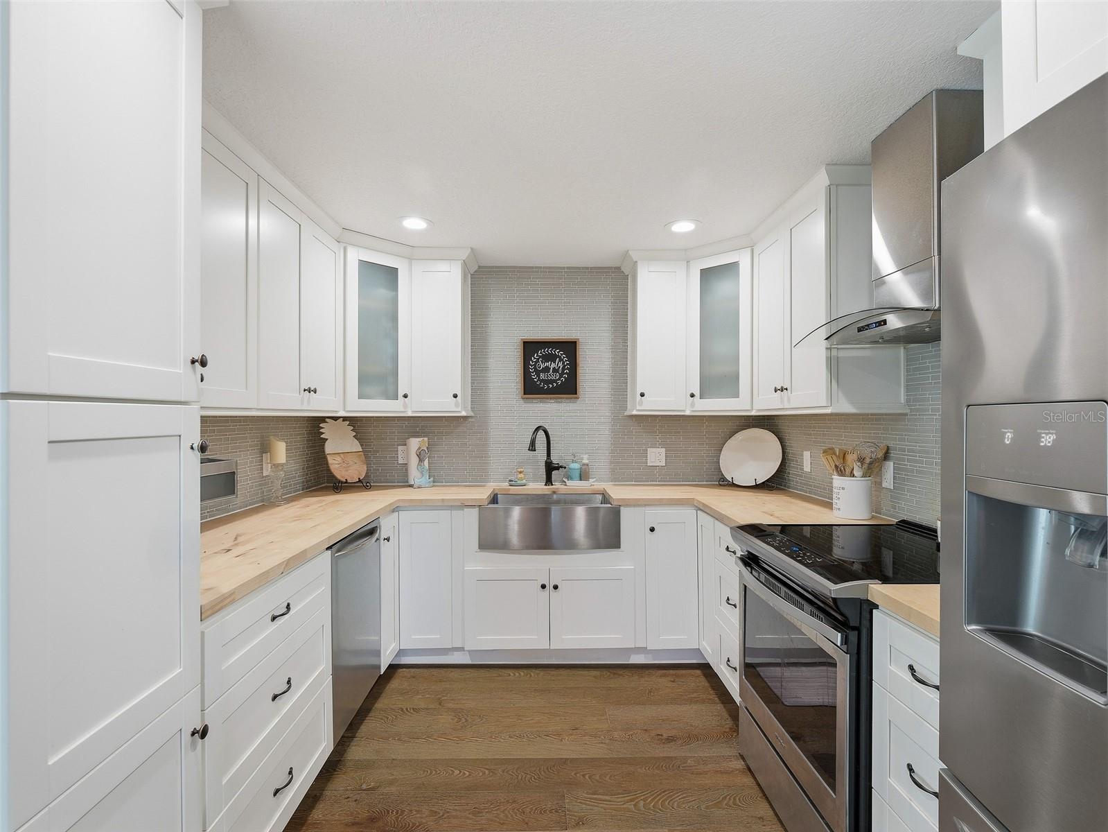 Image 25 of 70 For 4704 Van Kleeck Drive