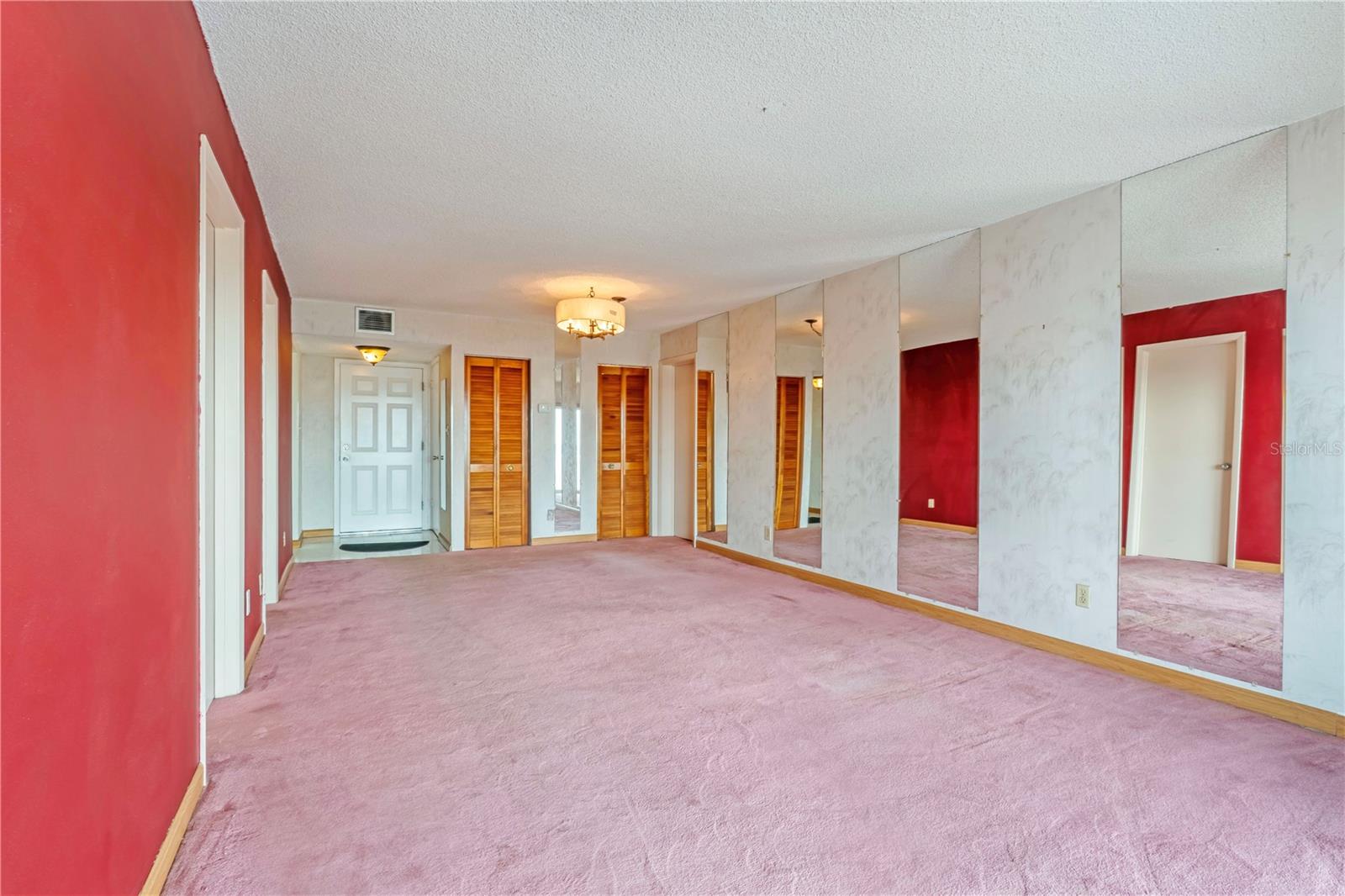 Image 19 of 26 For 100 Silver Beach Avenue 816