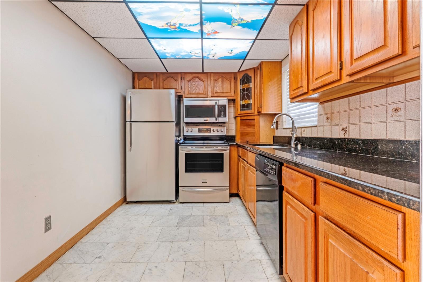 Image 3 of 26 For 100 Silver Beach Avenue 816