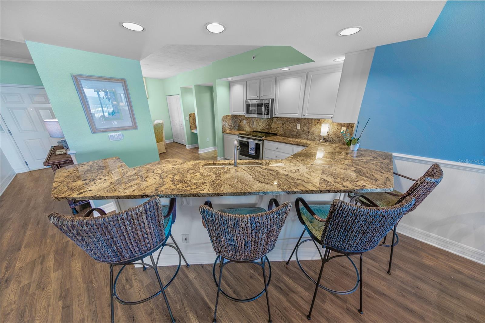 Image 14 of 70 For 4767 Atlantic Avenue 303